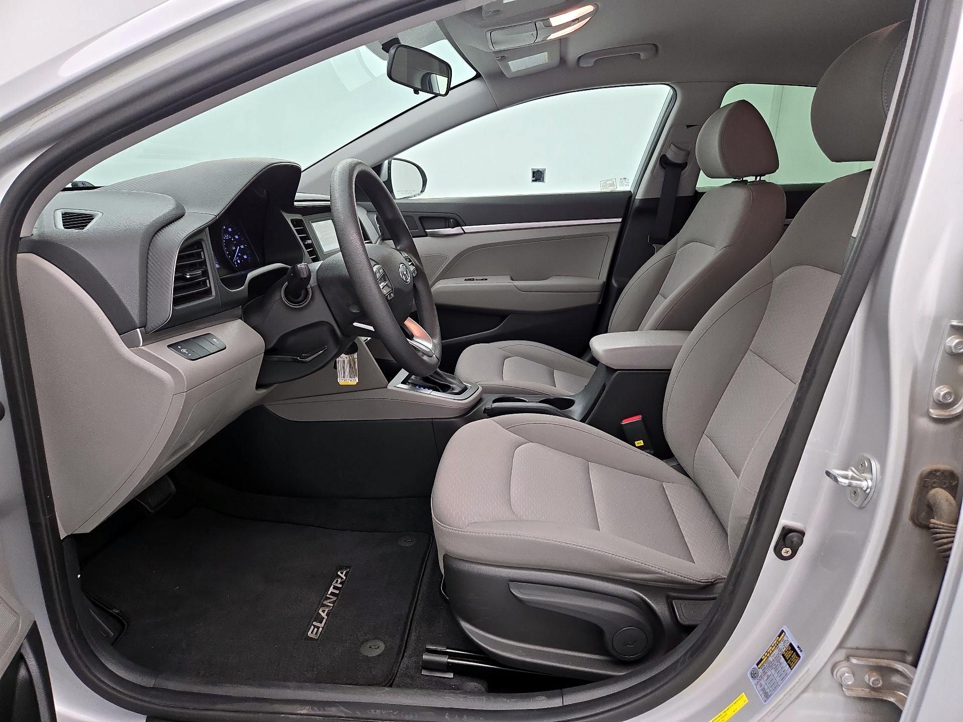Thumbnail: 2019 Hyundai Elantra - 11