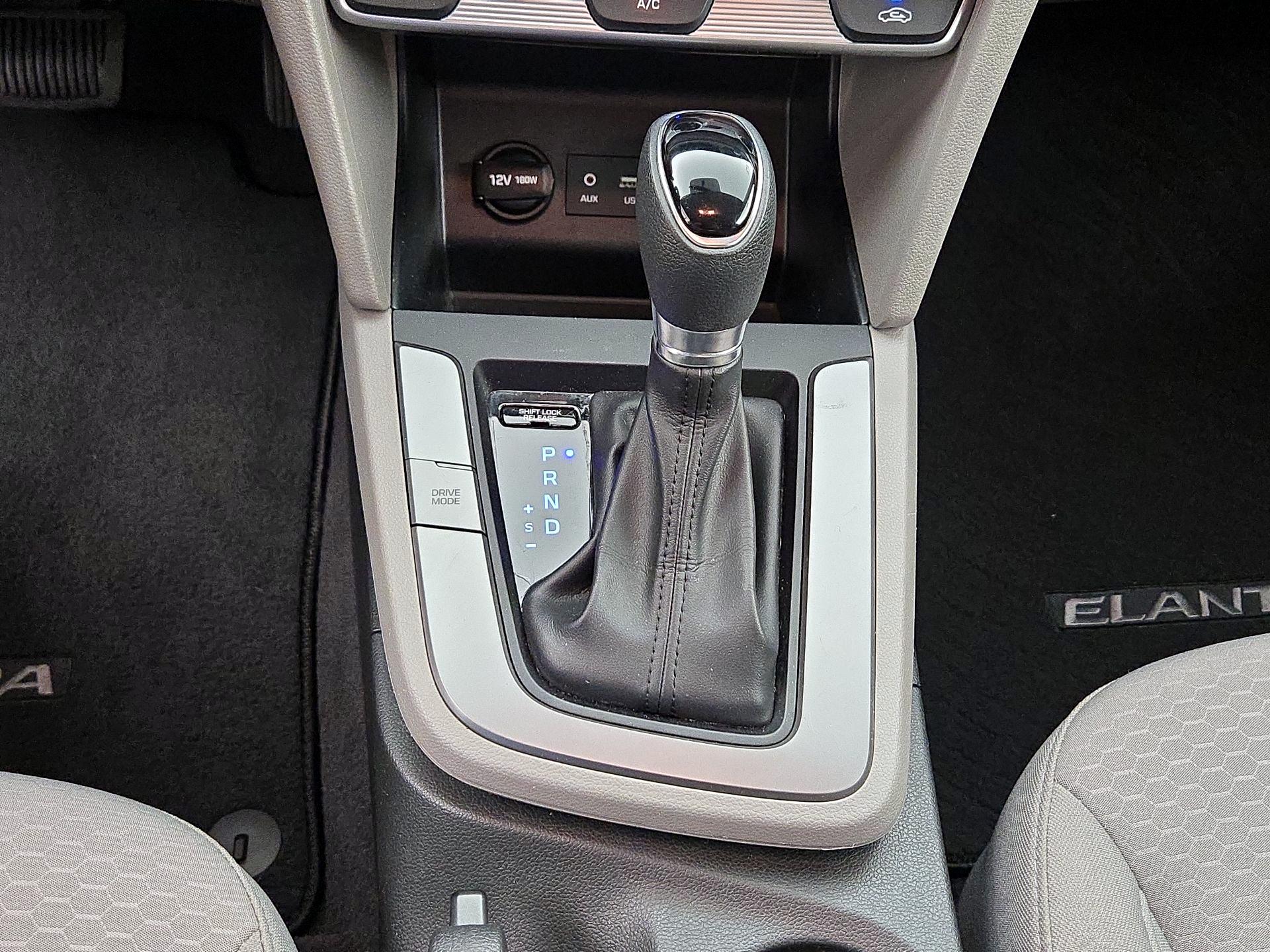 Thumbnail: 2019 Hyundai Elantra - 17