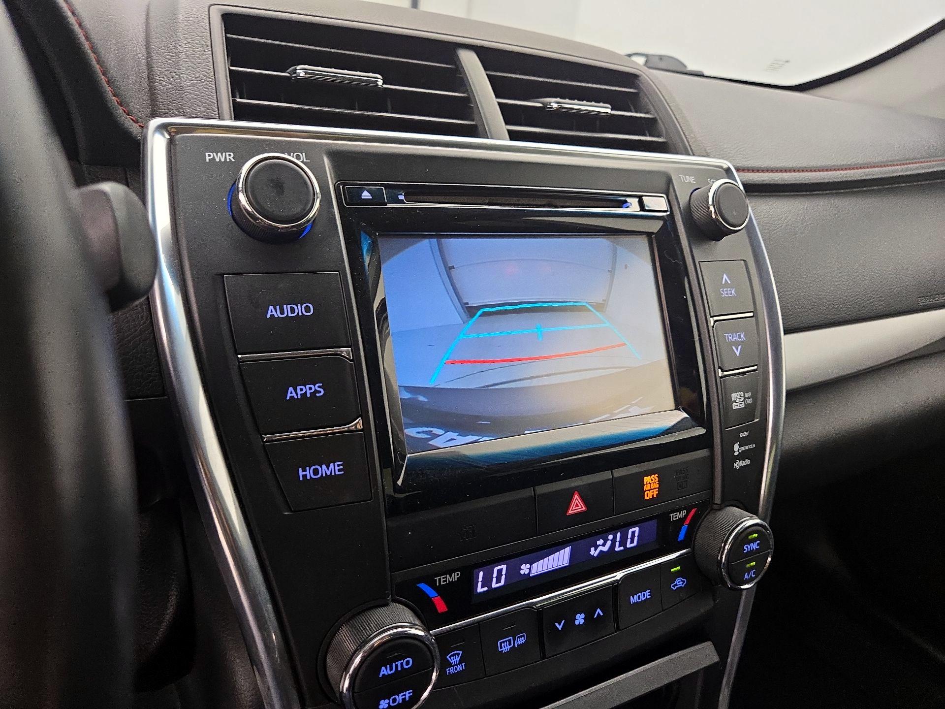 Thumbnail: 2015 Toyota Camry - 14