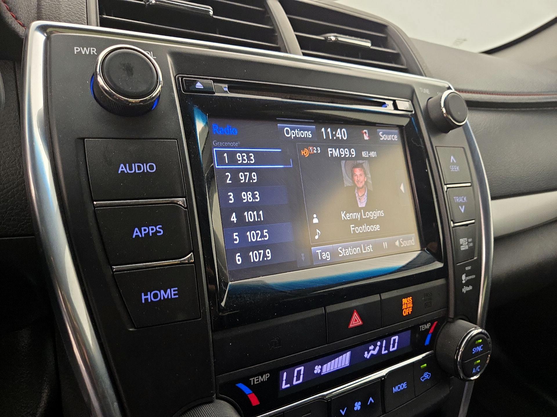 Thumbnail: 2015 Toyota Camry - 15