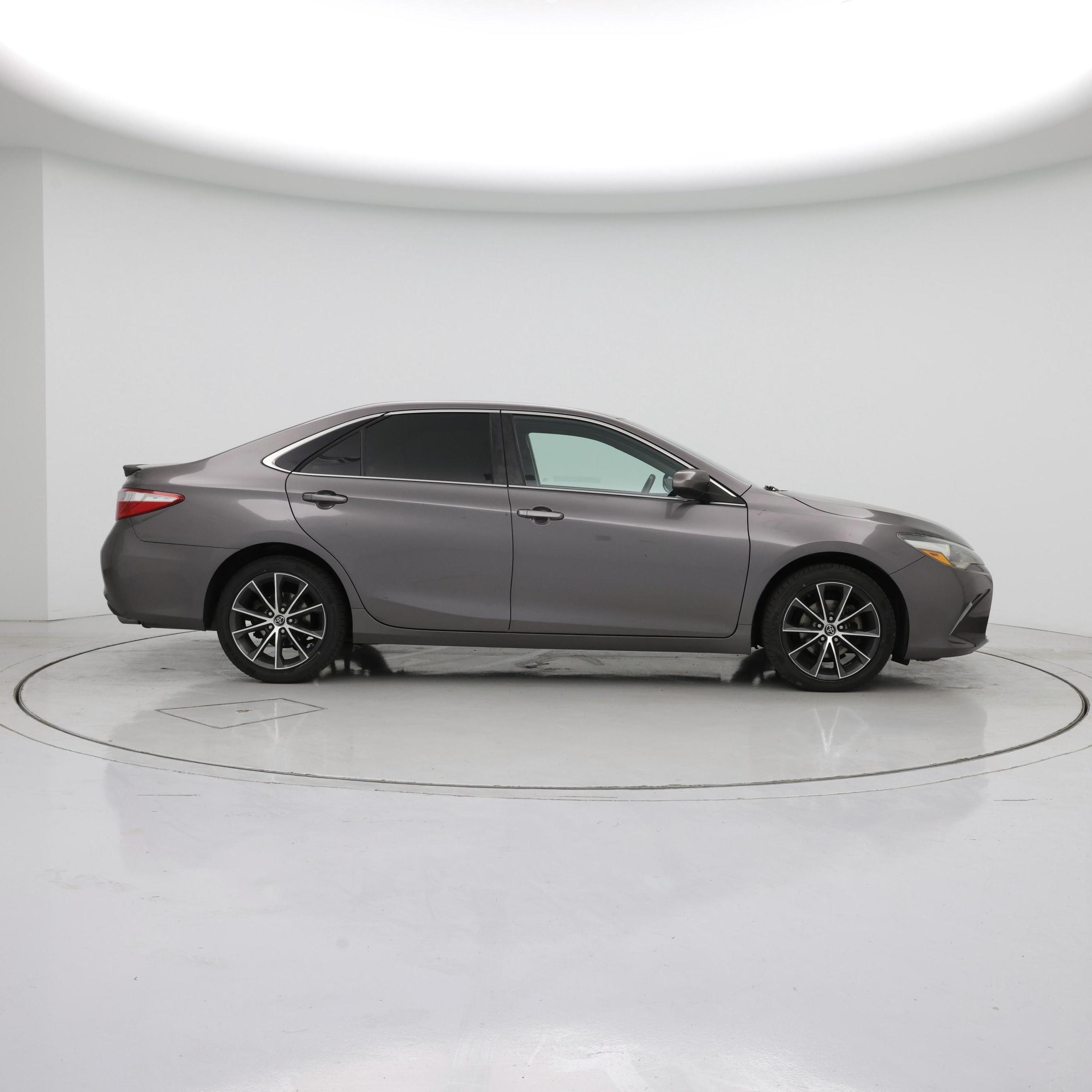Thumbnail: 2015 Toyota Camry - 7
