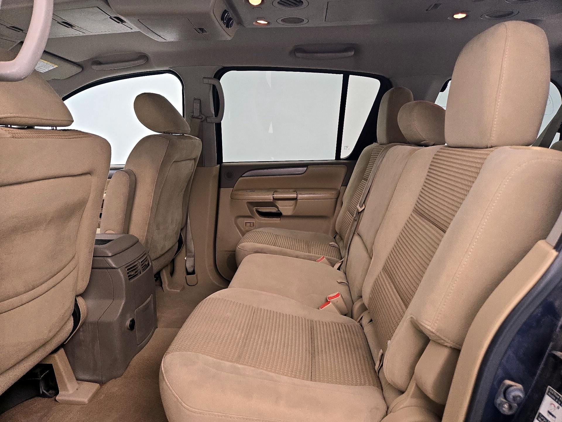 Thumbnail: 2014 Nissan Armada - 19