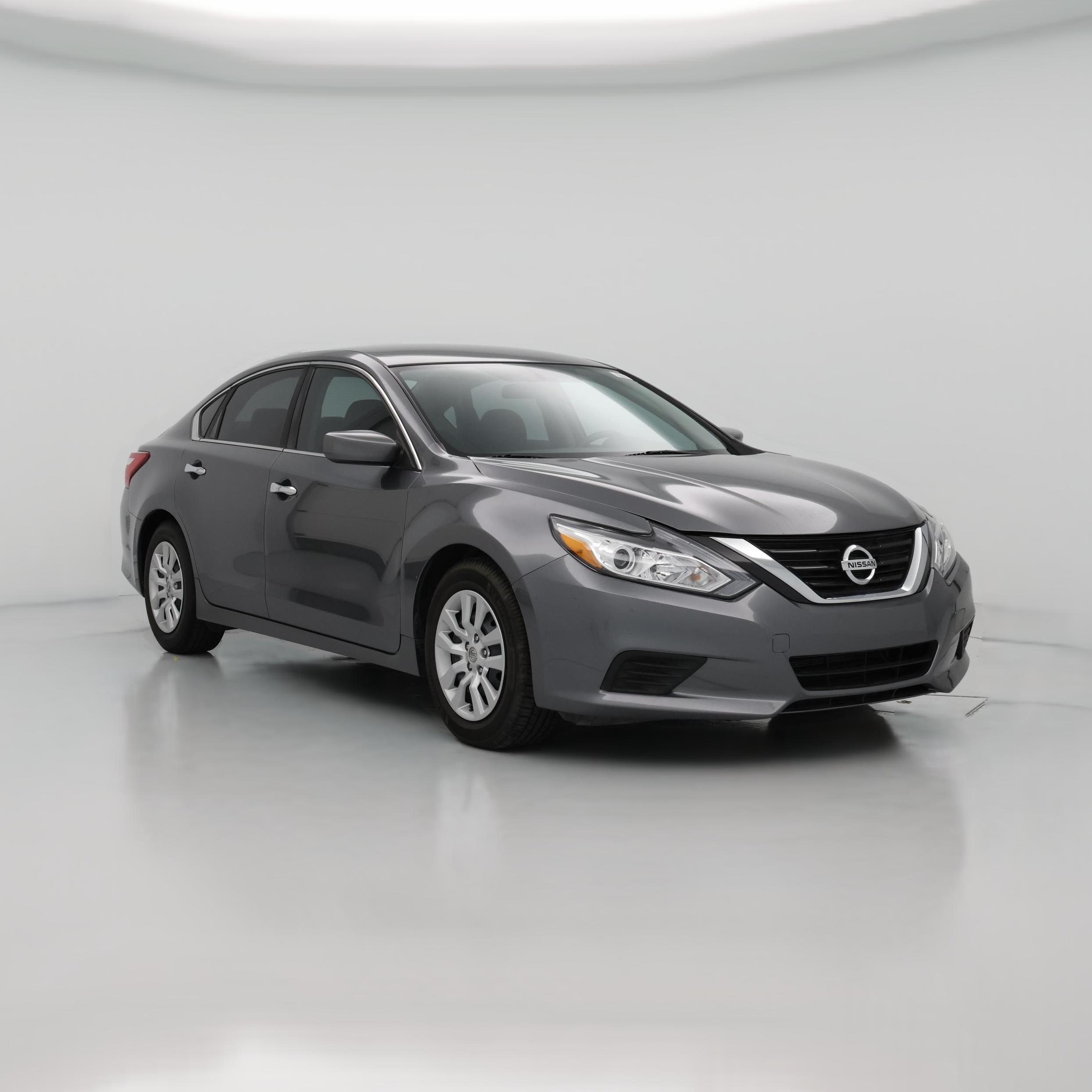 Thumbnail: 2017 Nissan Altima - 1