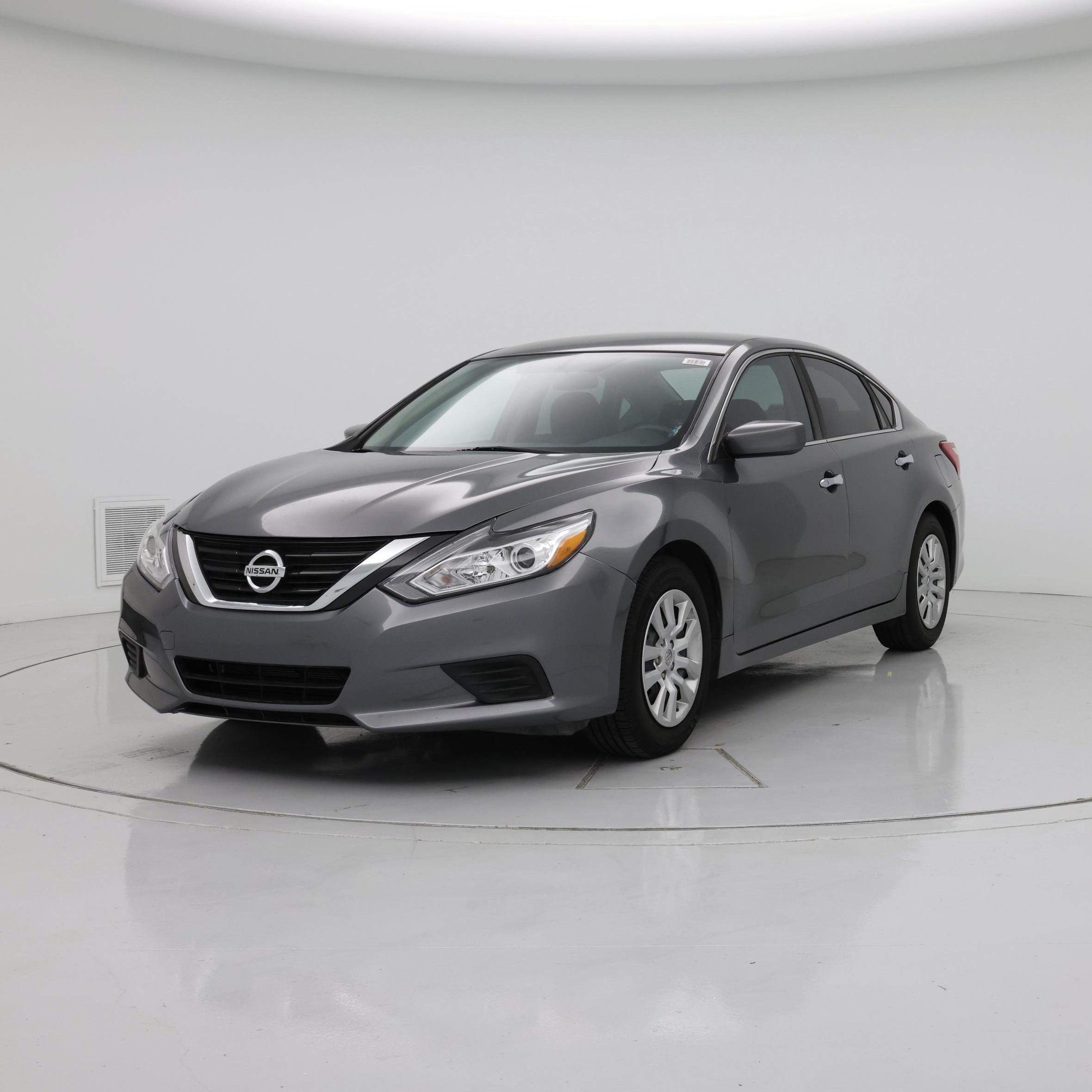 Thumbnail: 2017 Nissan Altima - 4