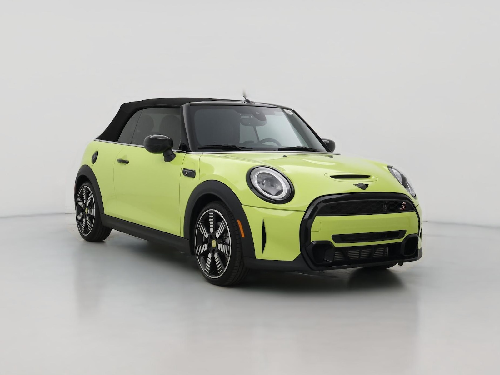 2022 MINI Convertible S's photo