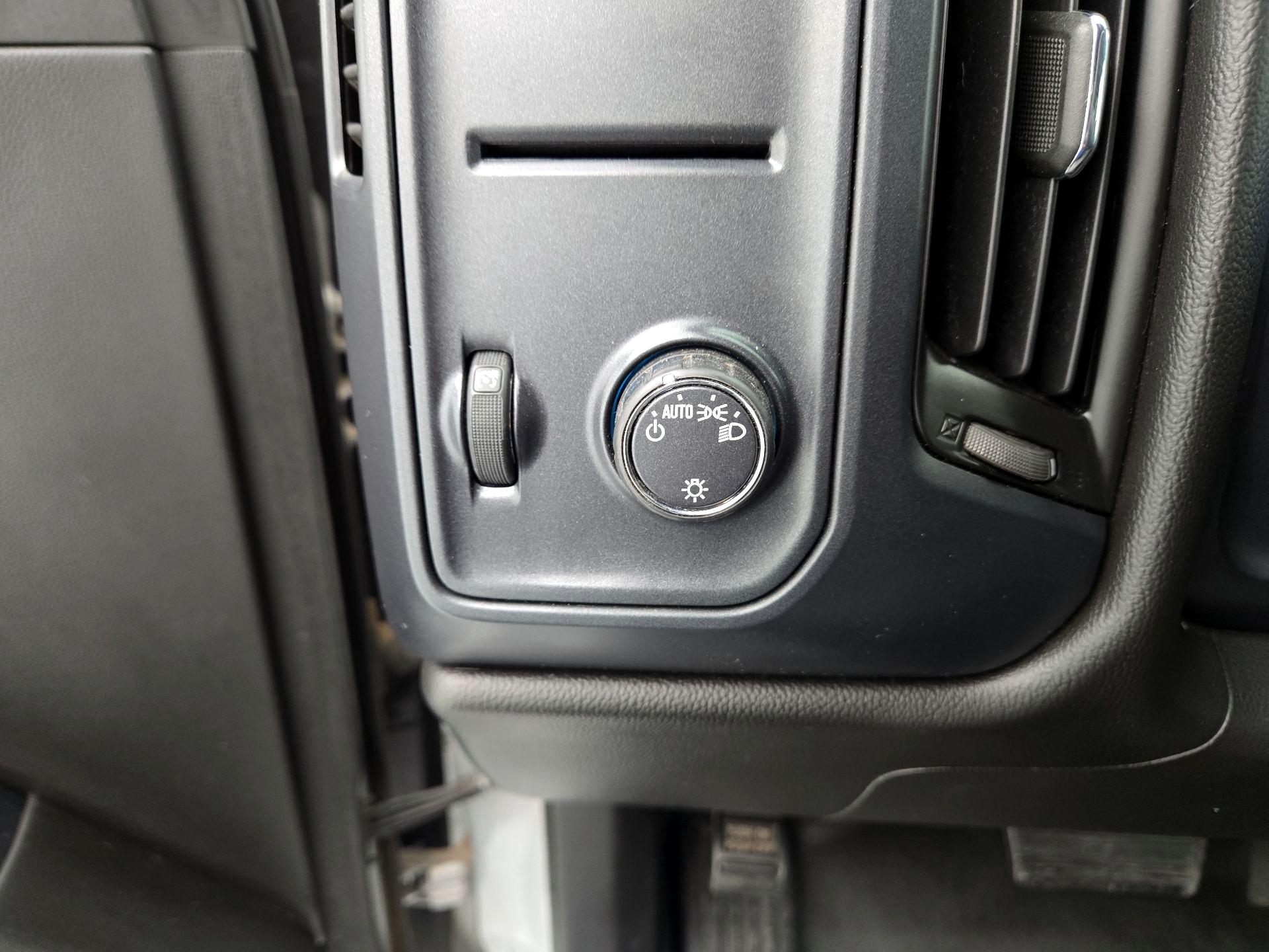 Thumbnail: 2014 Chevrolet Silverado 1500 - 13
