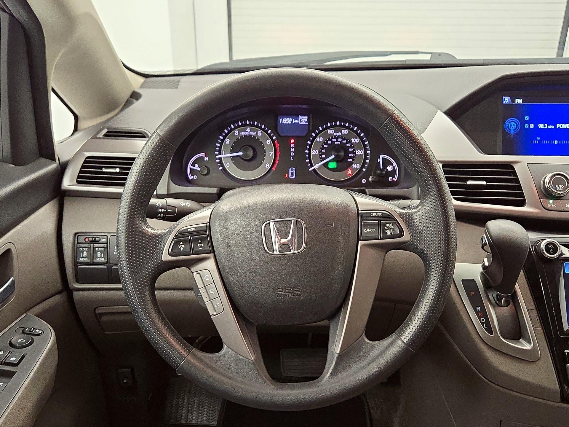 Thumbnail: 2016 Honda Odyssey - 10