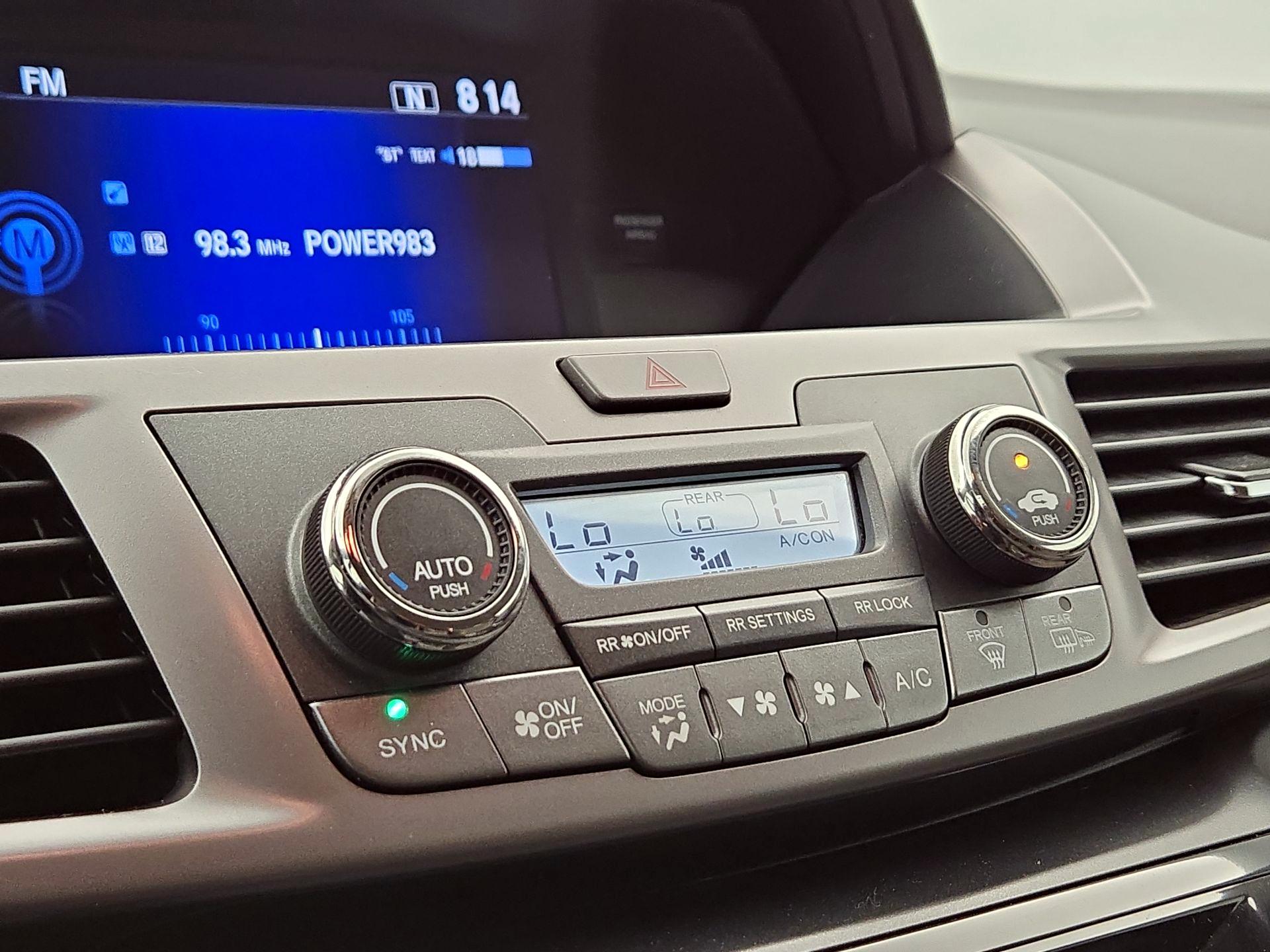 Thumbnail: 2016 Honda Odyssey - 16
