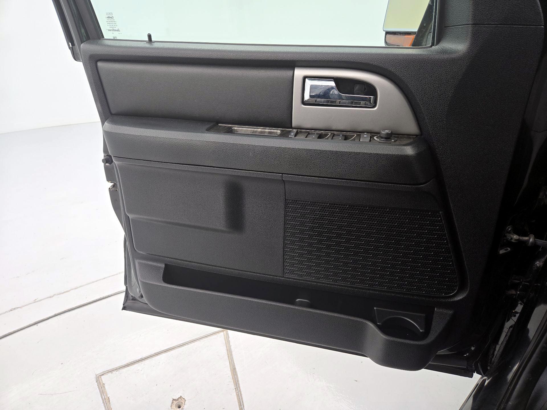 Thumbnail: 2015 Ford Expedition - 12