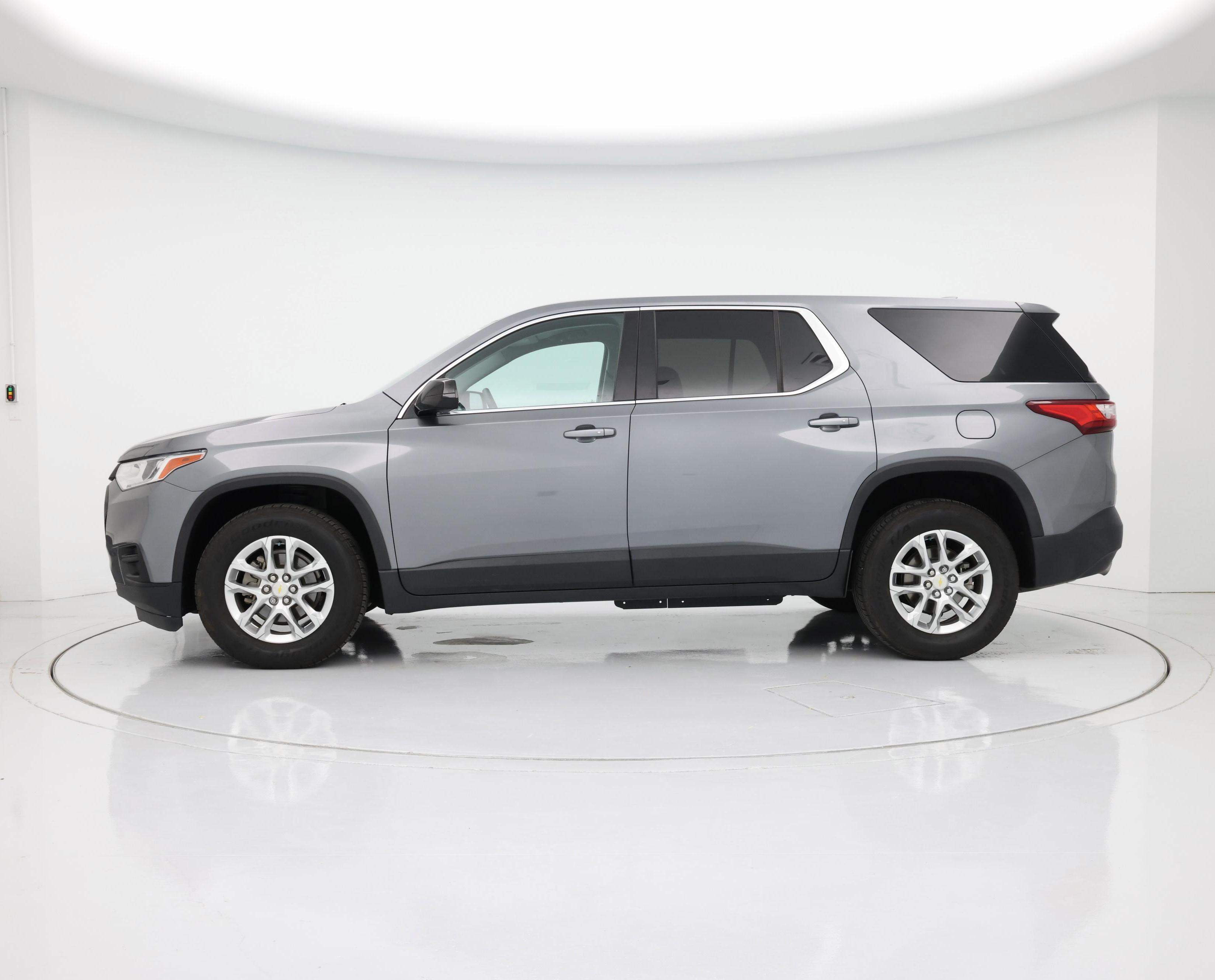 Thumbnail: 2020 Chevrolet Traverse - 3