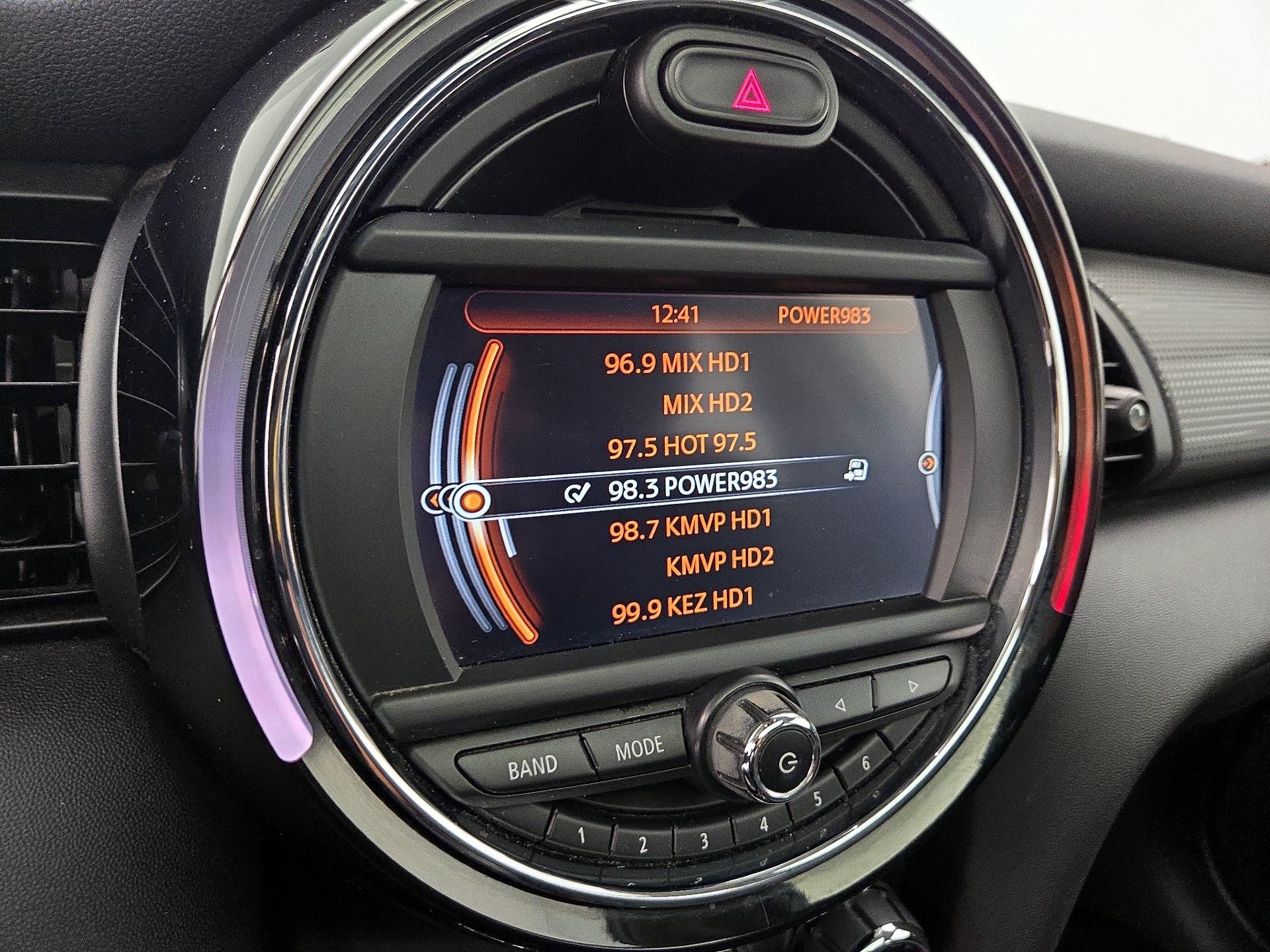 Thumbnail: 2017 MINI Cooper Hardtop - 14