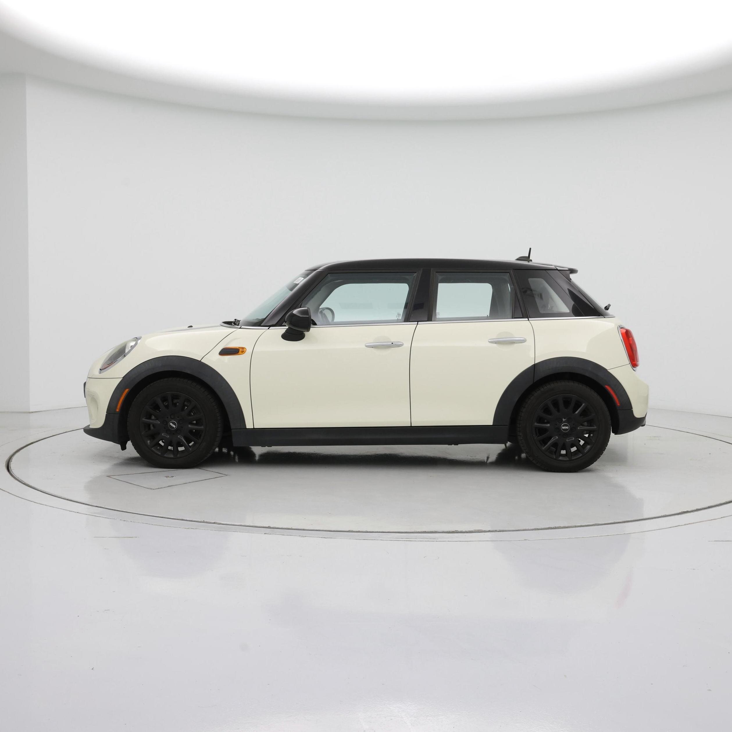 Thumbnail: 2017 MINI Cooper Hardtop - 3