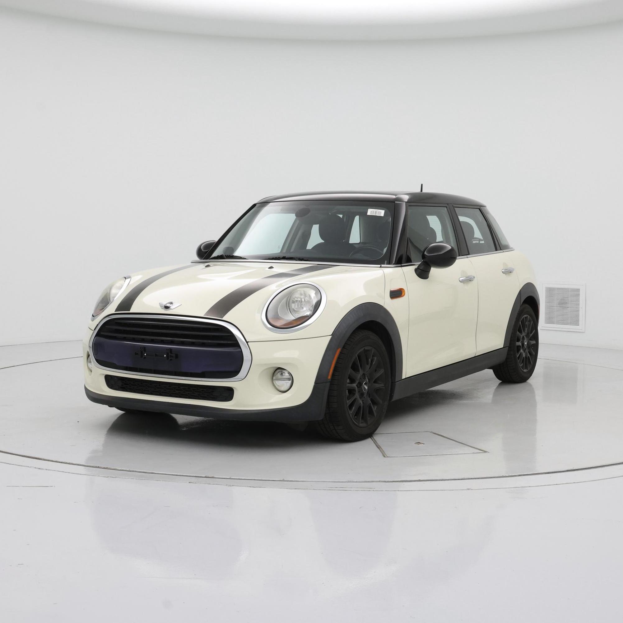 Thumbnail: 2017 MINI Cooper Hardtop - 4
