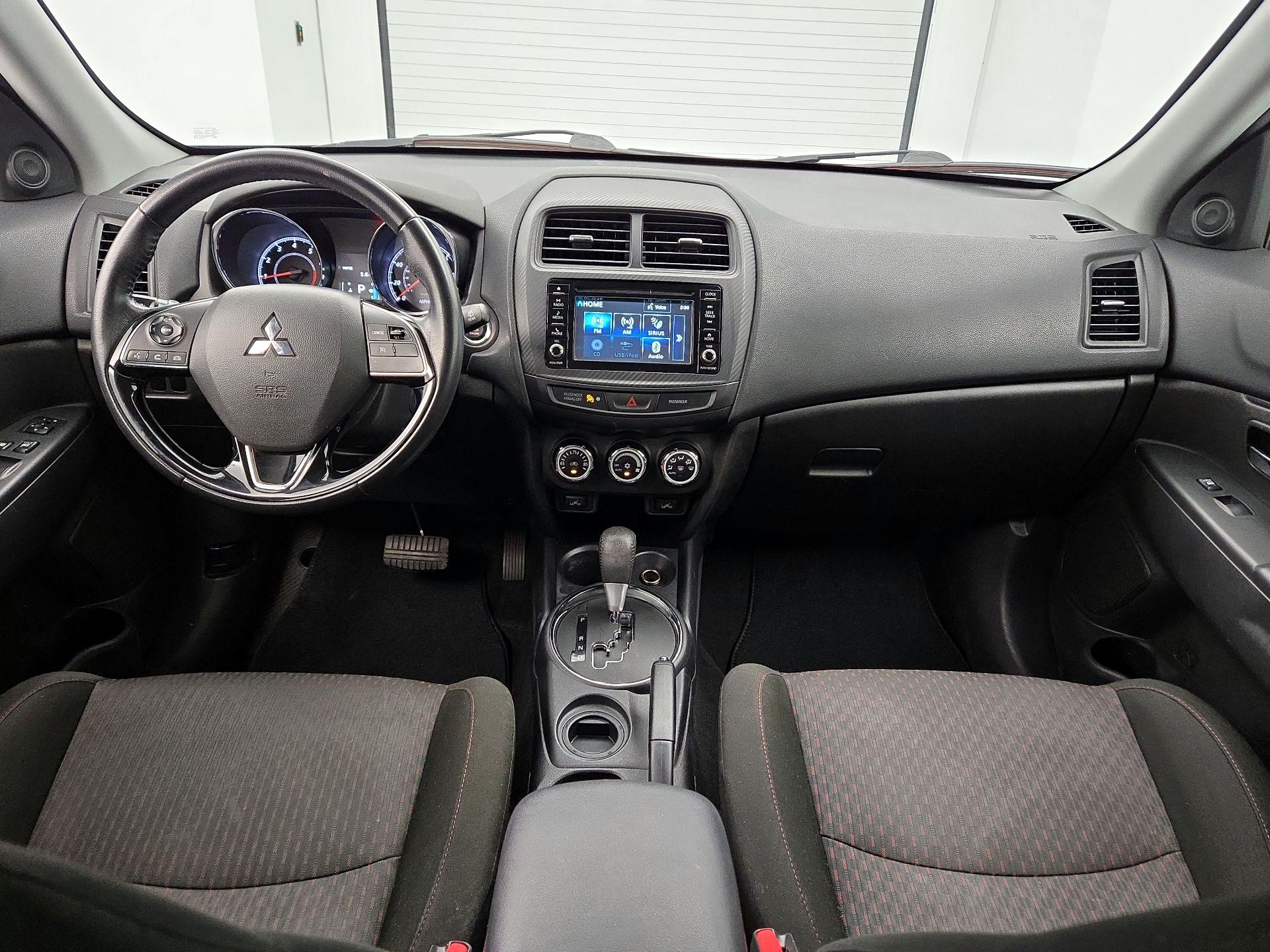 Thumbnail: 2017 Mitsubishi Outlander Sport - 9