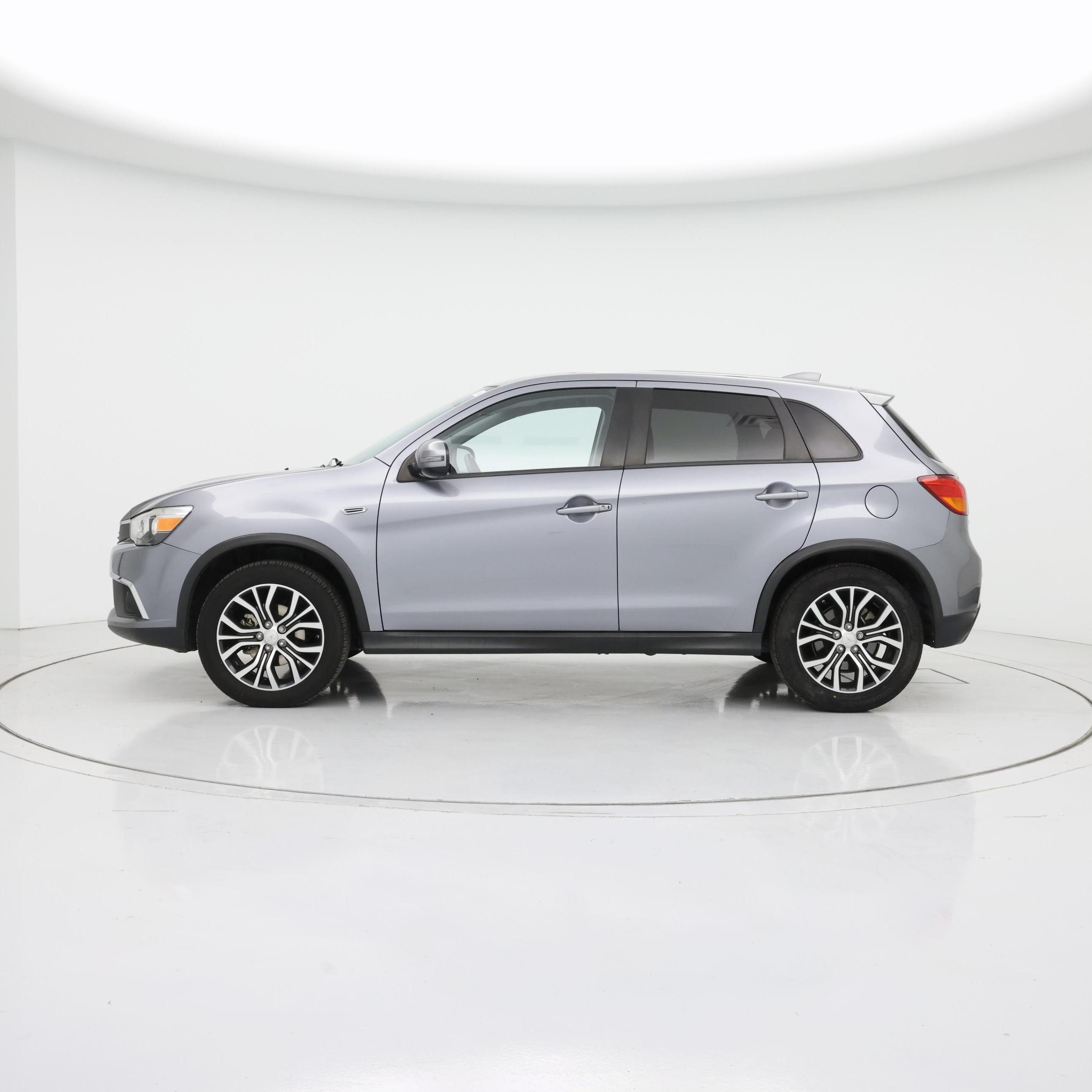 Thumbnail: 2017 Mitsubishi Outlander Sport - 3