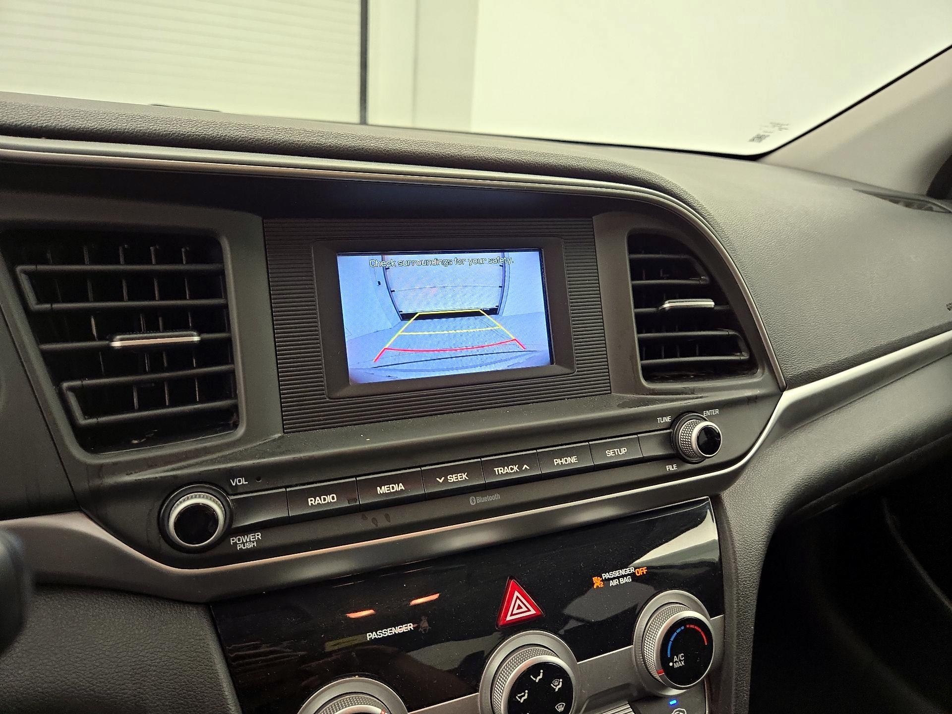 Thumbnail: 2019 Hyundai Elantra - 14