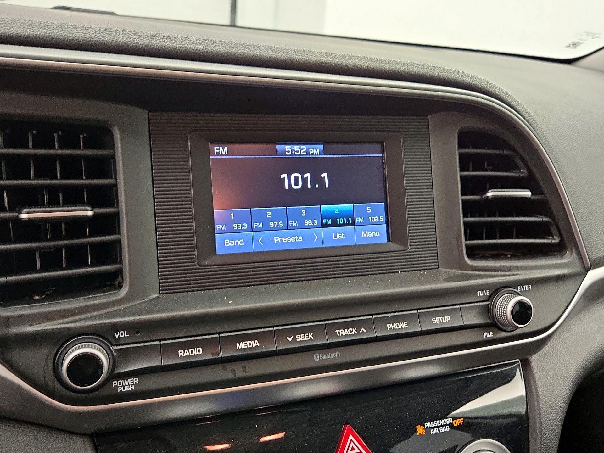 Thumbnail: 2019 Hyundai Elantra - 15
