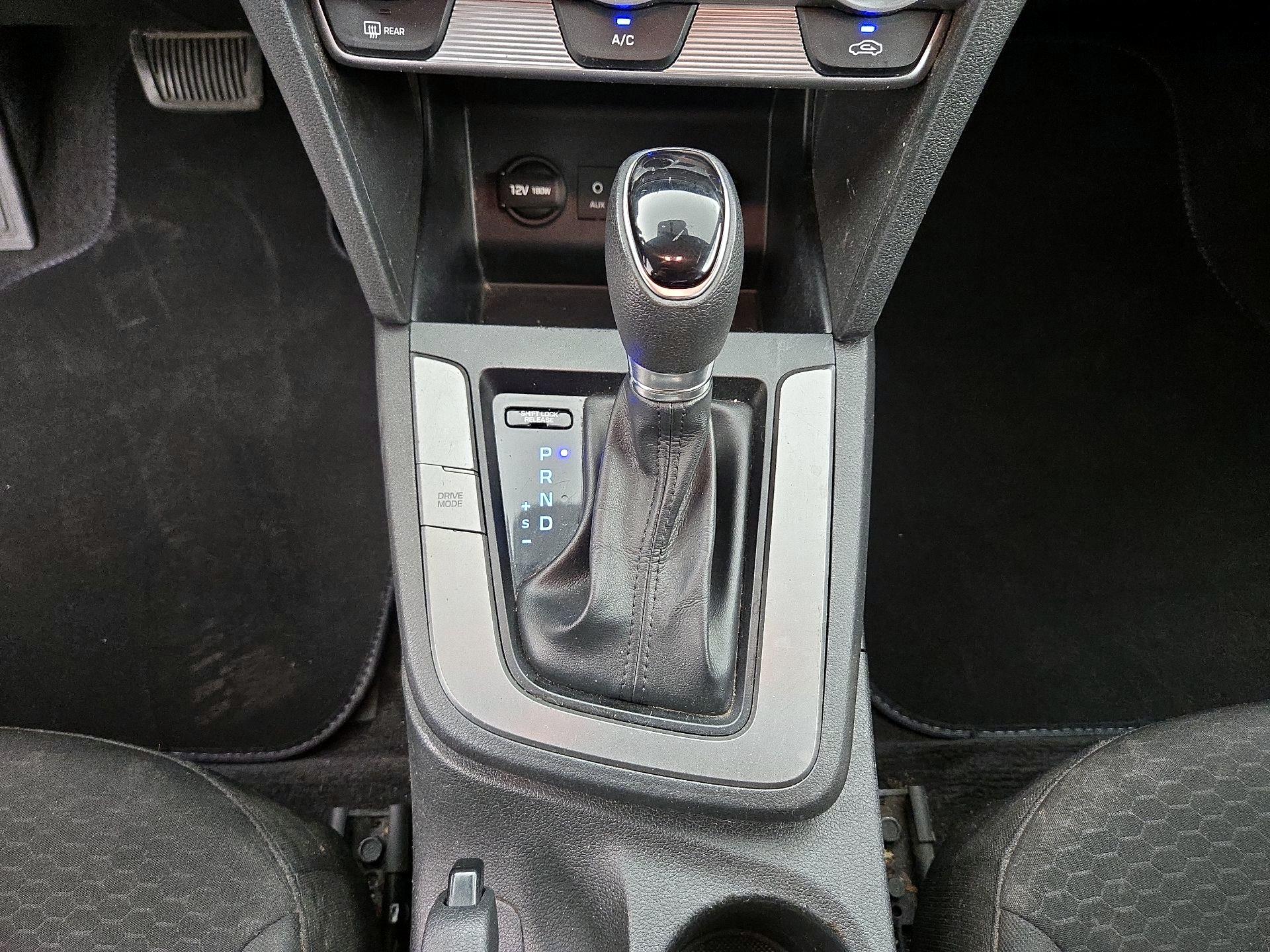 Thumbnail: 2019 Hyundai Elantra - 17