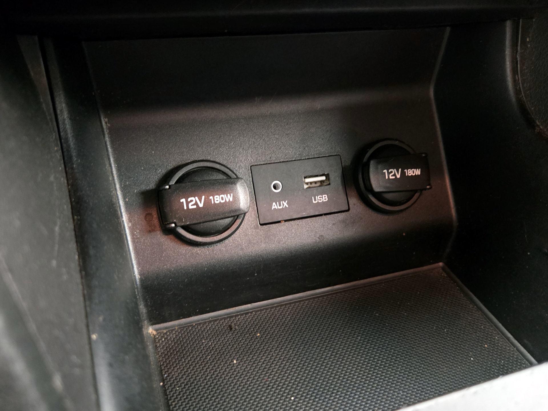 Thumbnail: 2019 Hyundai Elantra - 18