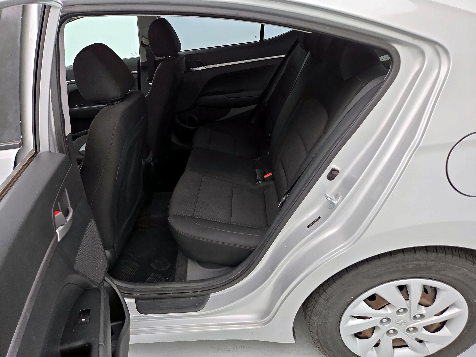 Thumbnail: 2019 Hyundai Elantra - 19