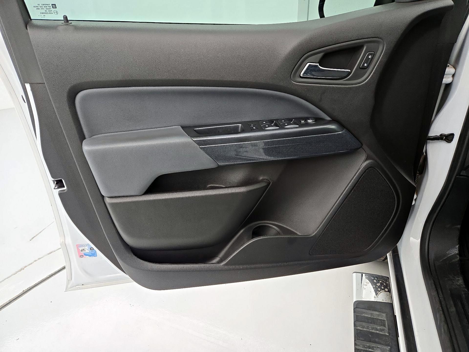Thumbnail: 2016 Chevrolet Colorado - 12