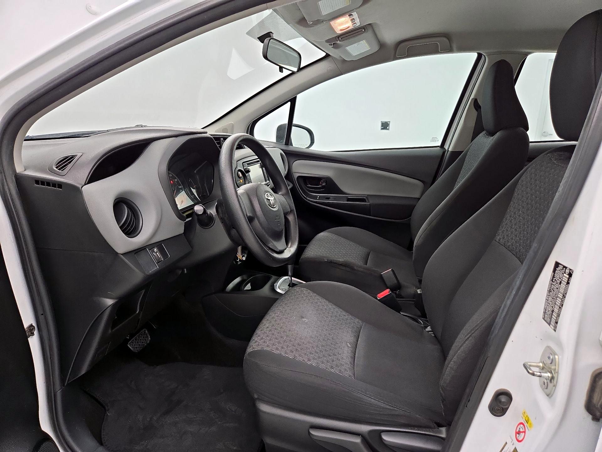 Thumbnail: 2016 Toyota Yaris - 11