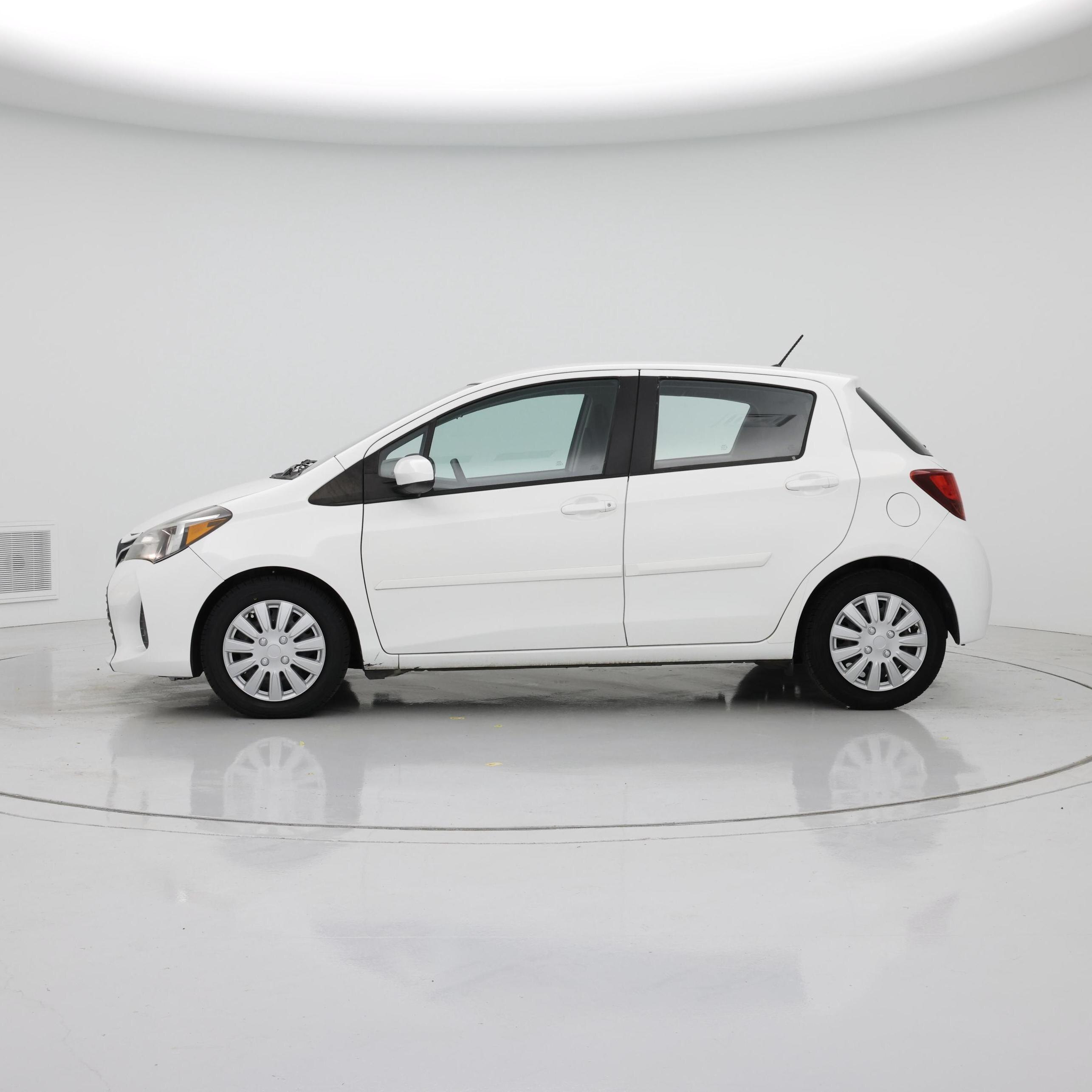 Thumbnail: 2016 Toyota Yaris - 3