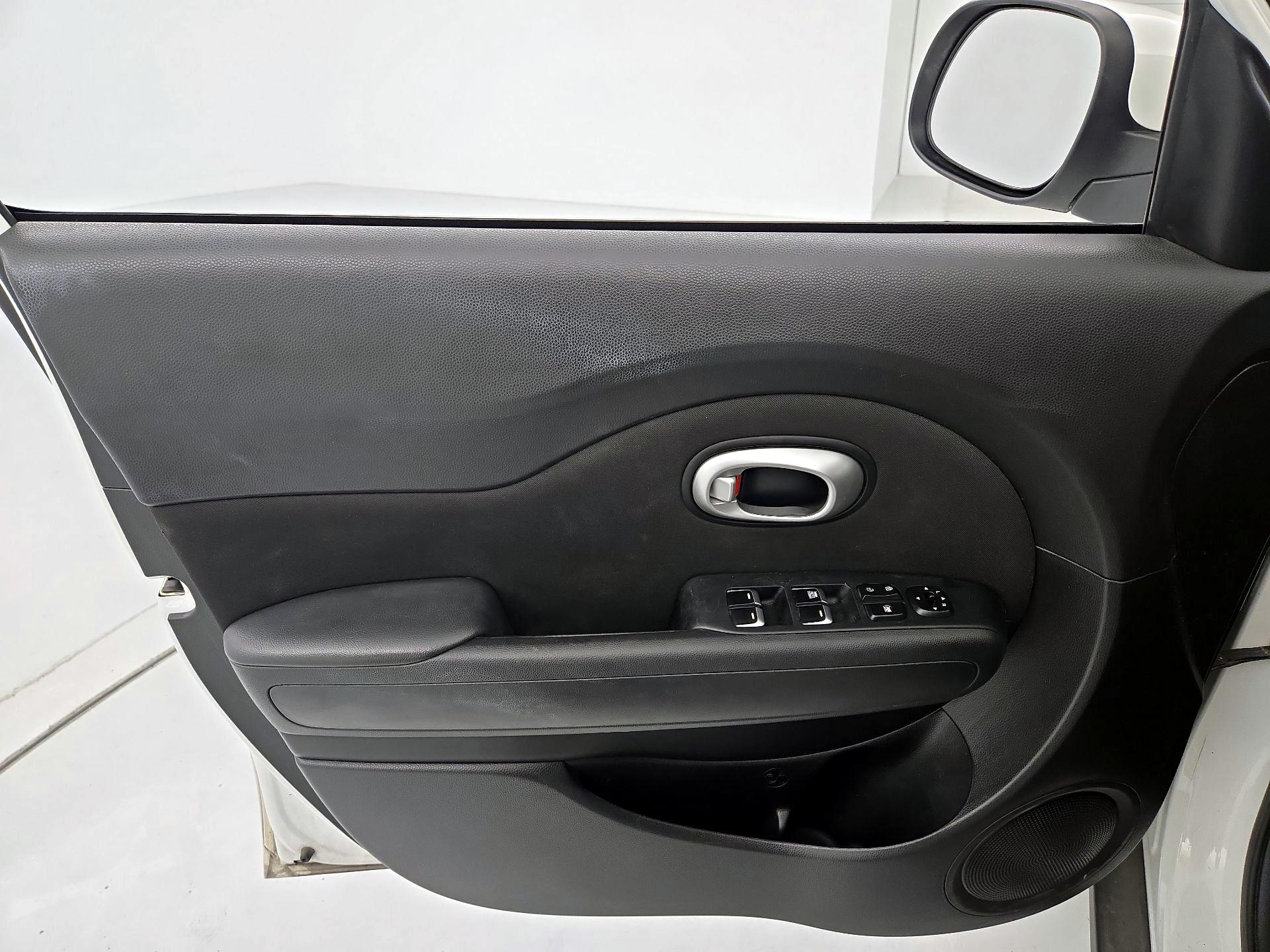Thumbnail: 2018 Kia Soul - 12