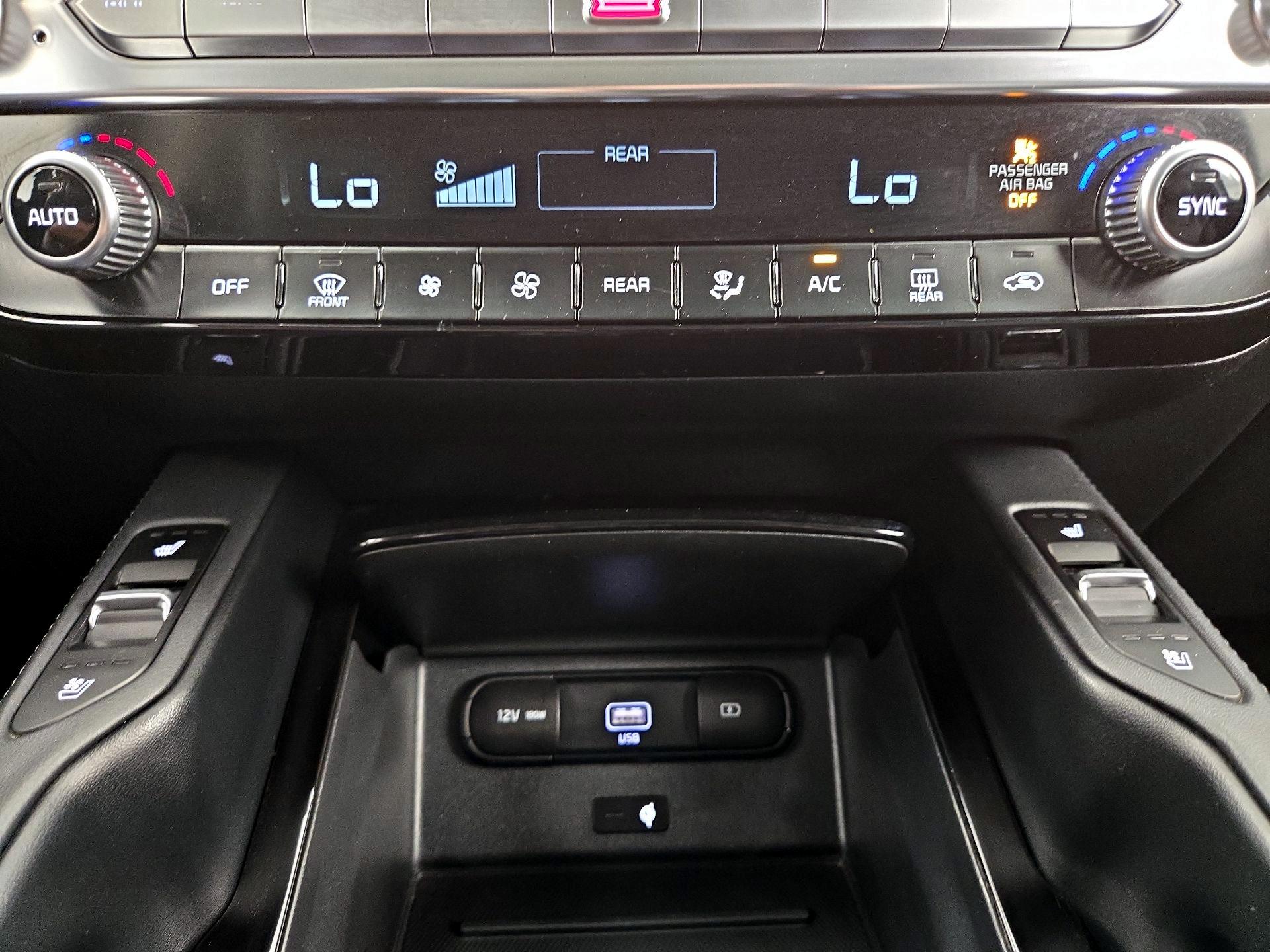 Thumbnail: 2020 Kia Telluride - 17