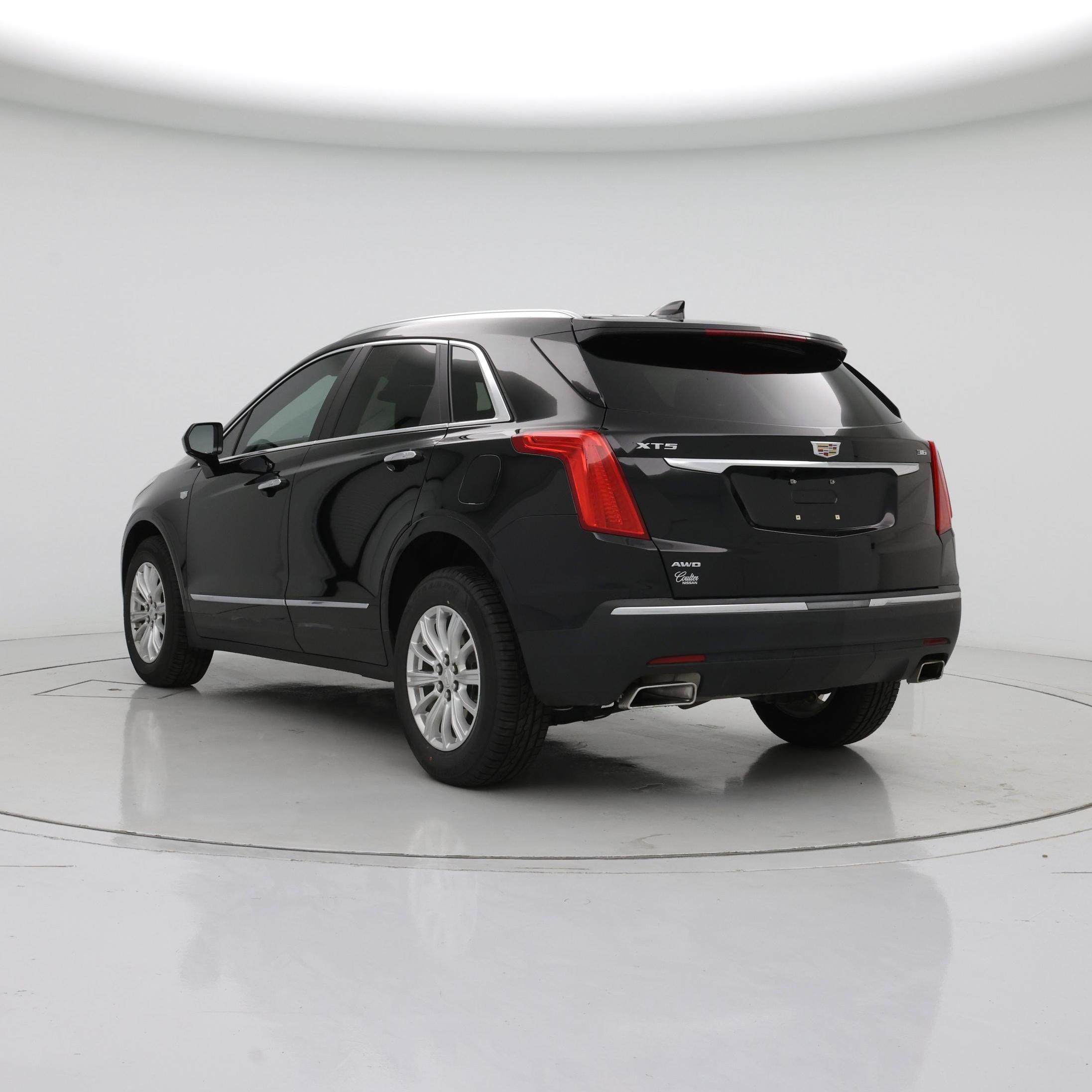 Thumbnail: 2018 Cadillac XT5 - 2