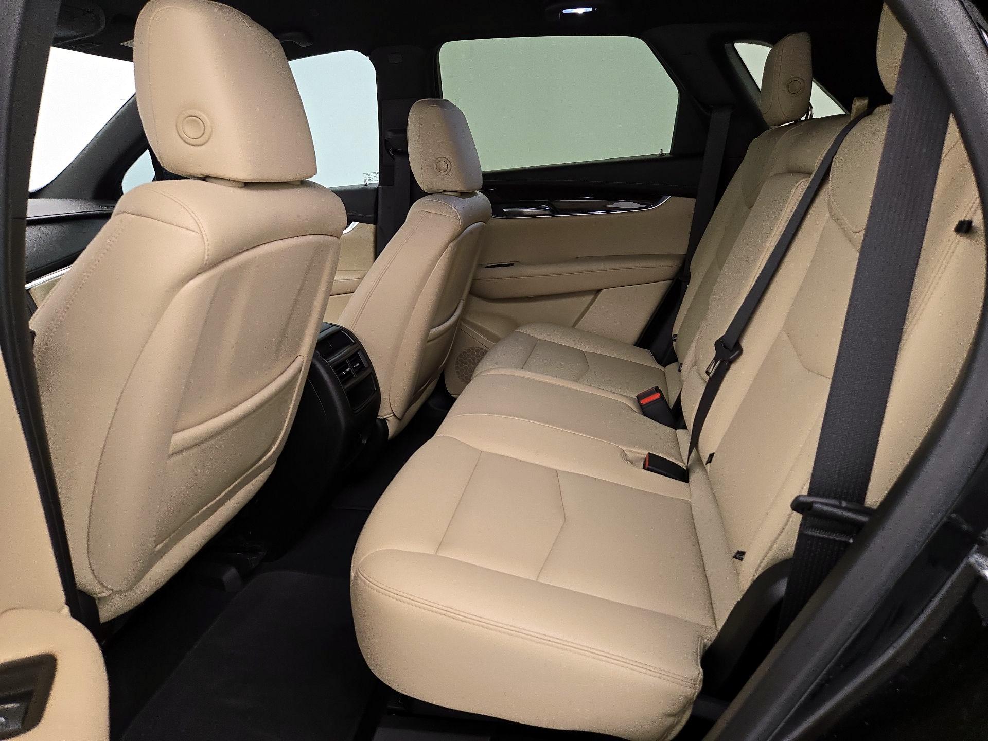 Thumbnail: 2018 Cadillac XT5 - 19