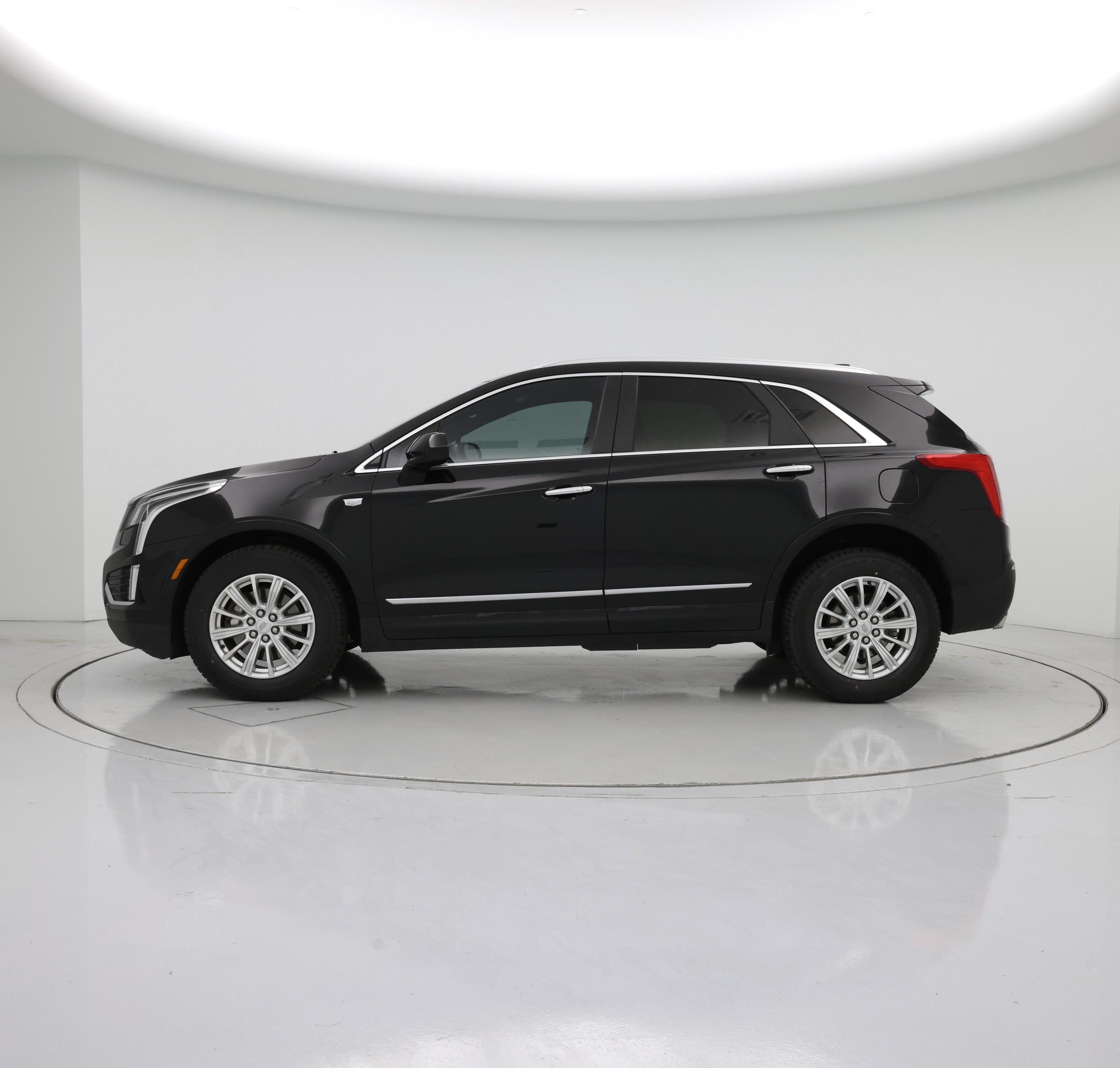 Thumbnail: 2018 Cadillac XT5 - 3