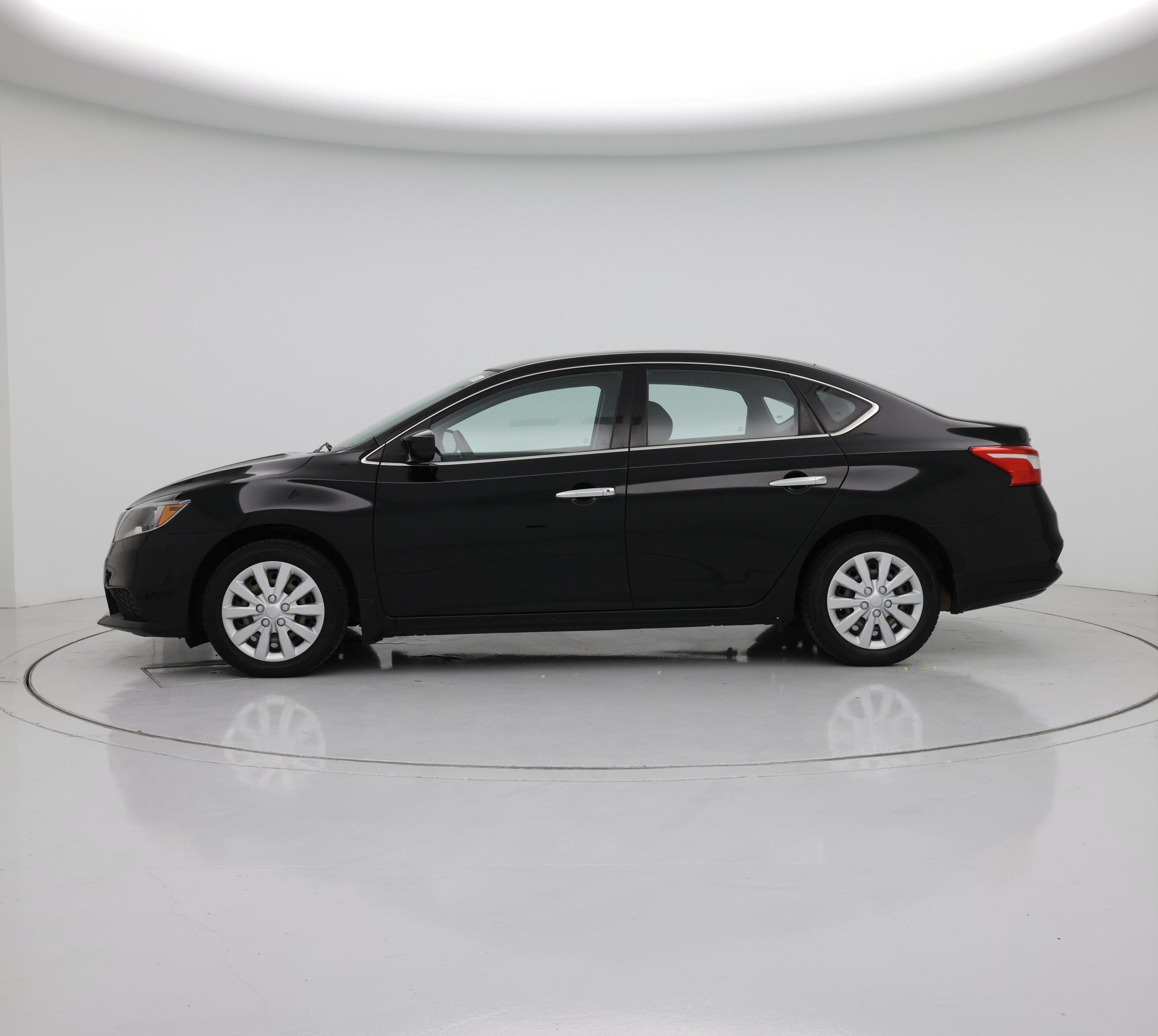 Thumbnail: 2016 Nissan Sentra - 3