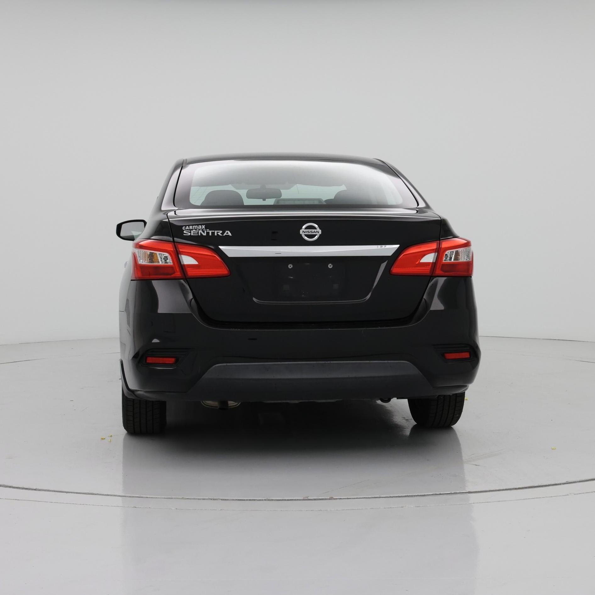 Thumbnail: 2016 Nissan Sentra - 6
