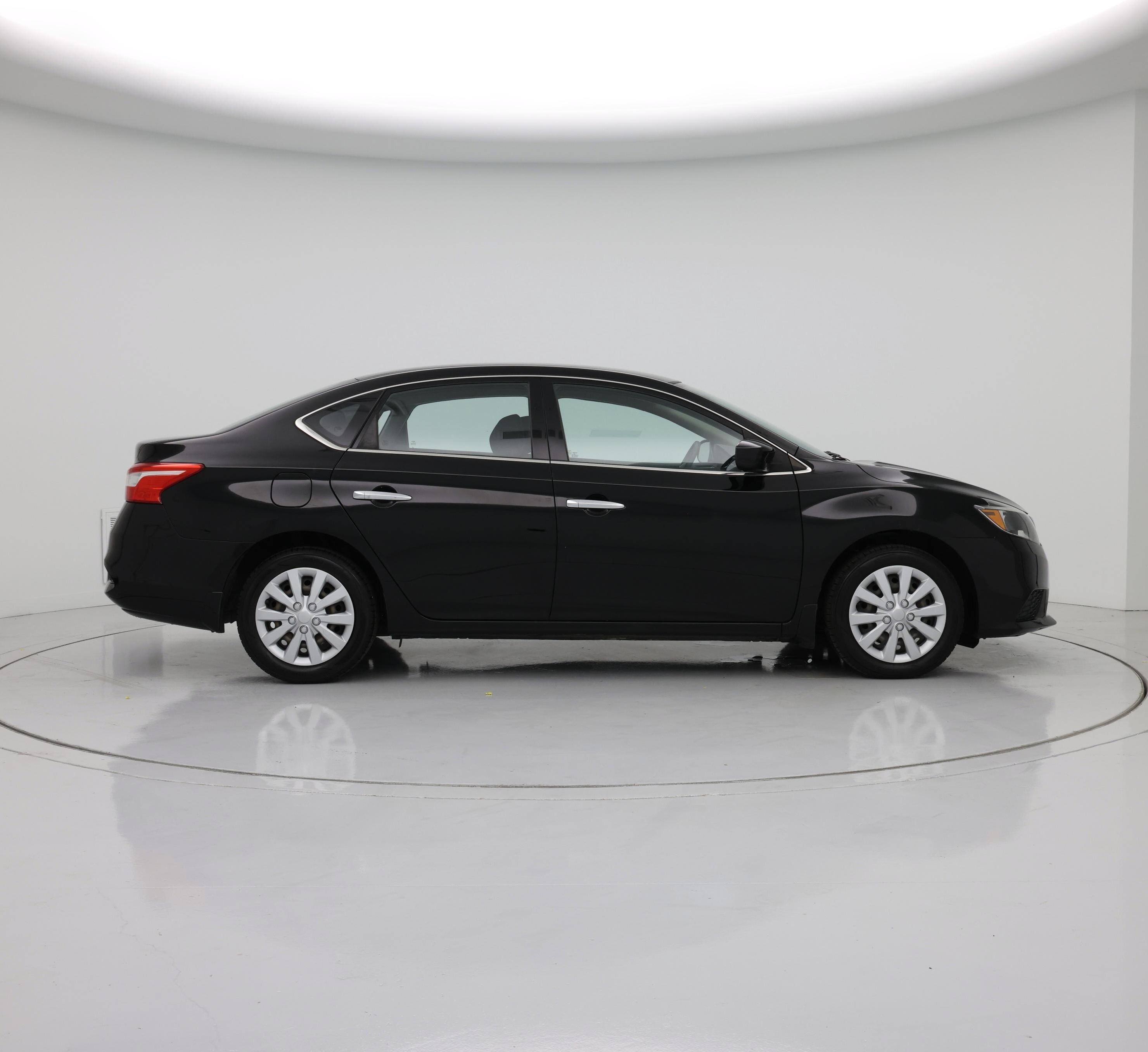 Thumbnail: 2016 Nissan Sentra - 7