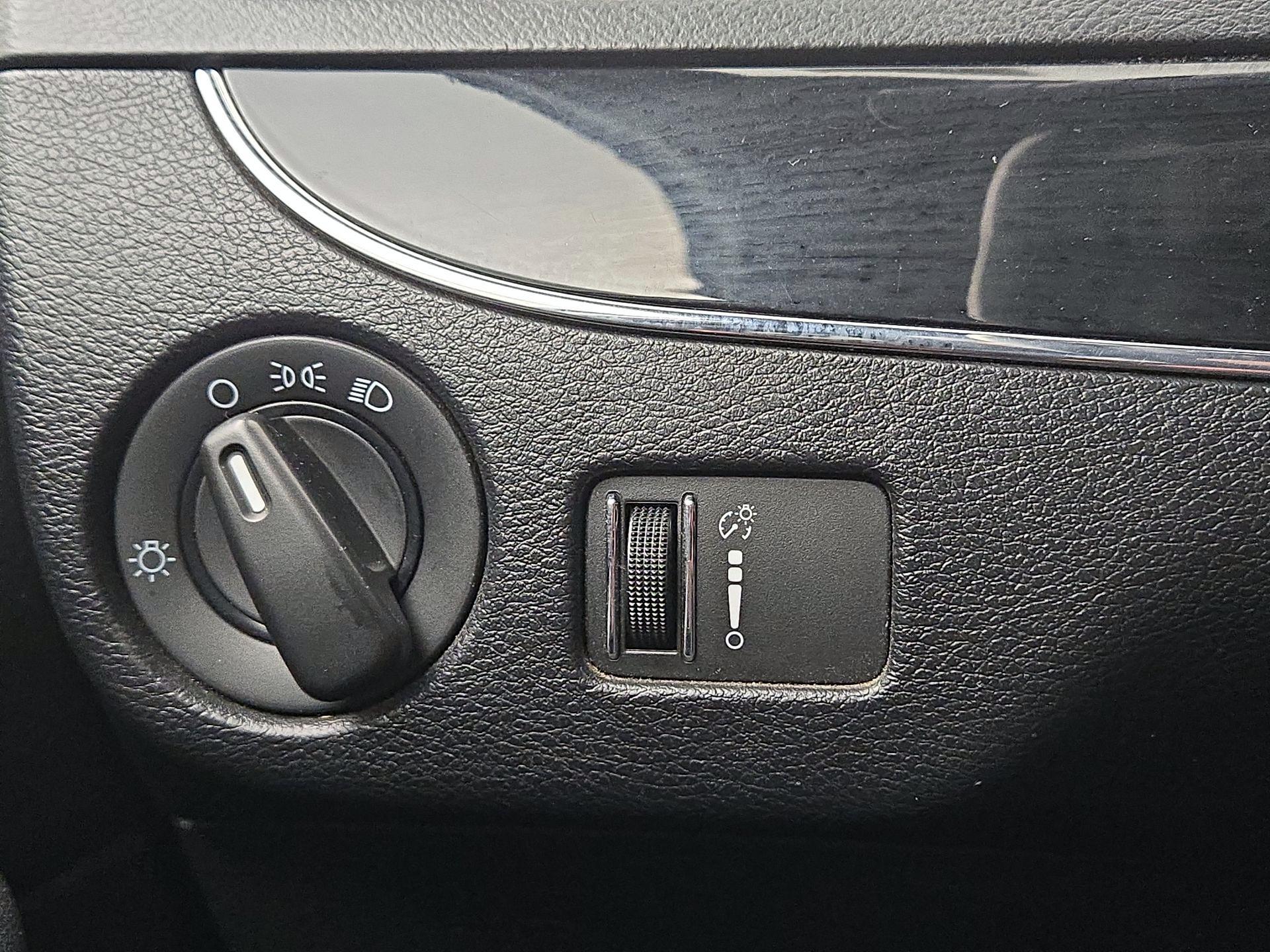 Thumbnail: 2017 Dodge Grand Caravan - 13