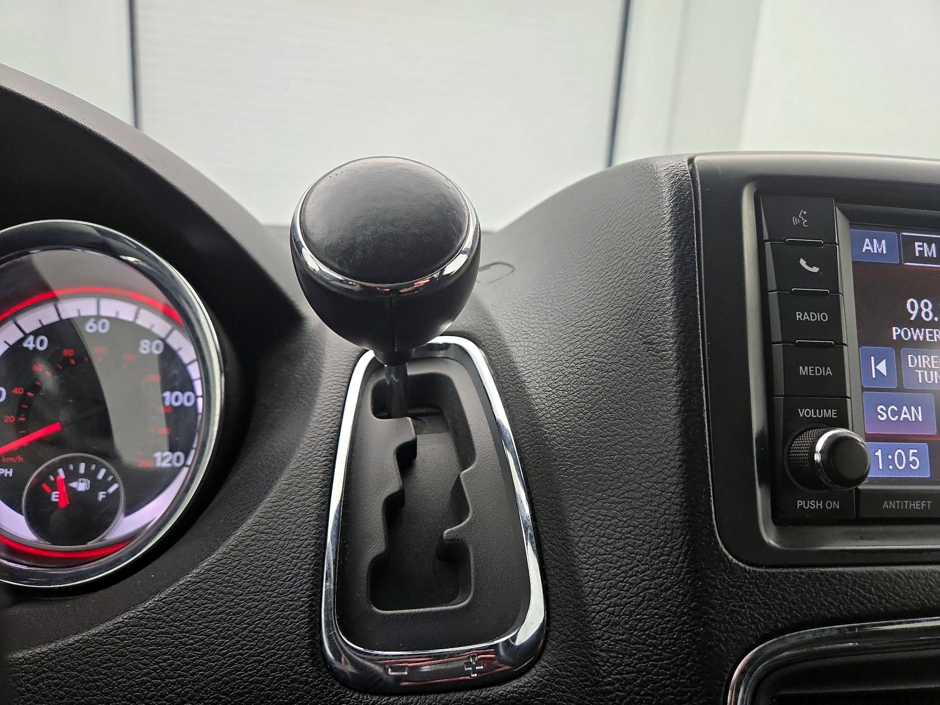 Thumbnail: 2017 Dodge Grand Caravan - 17