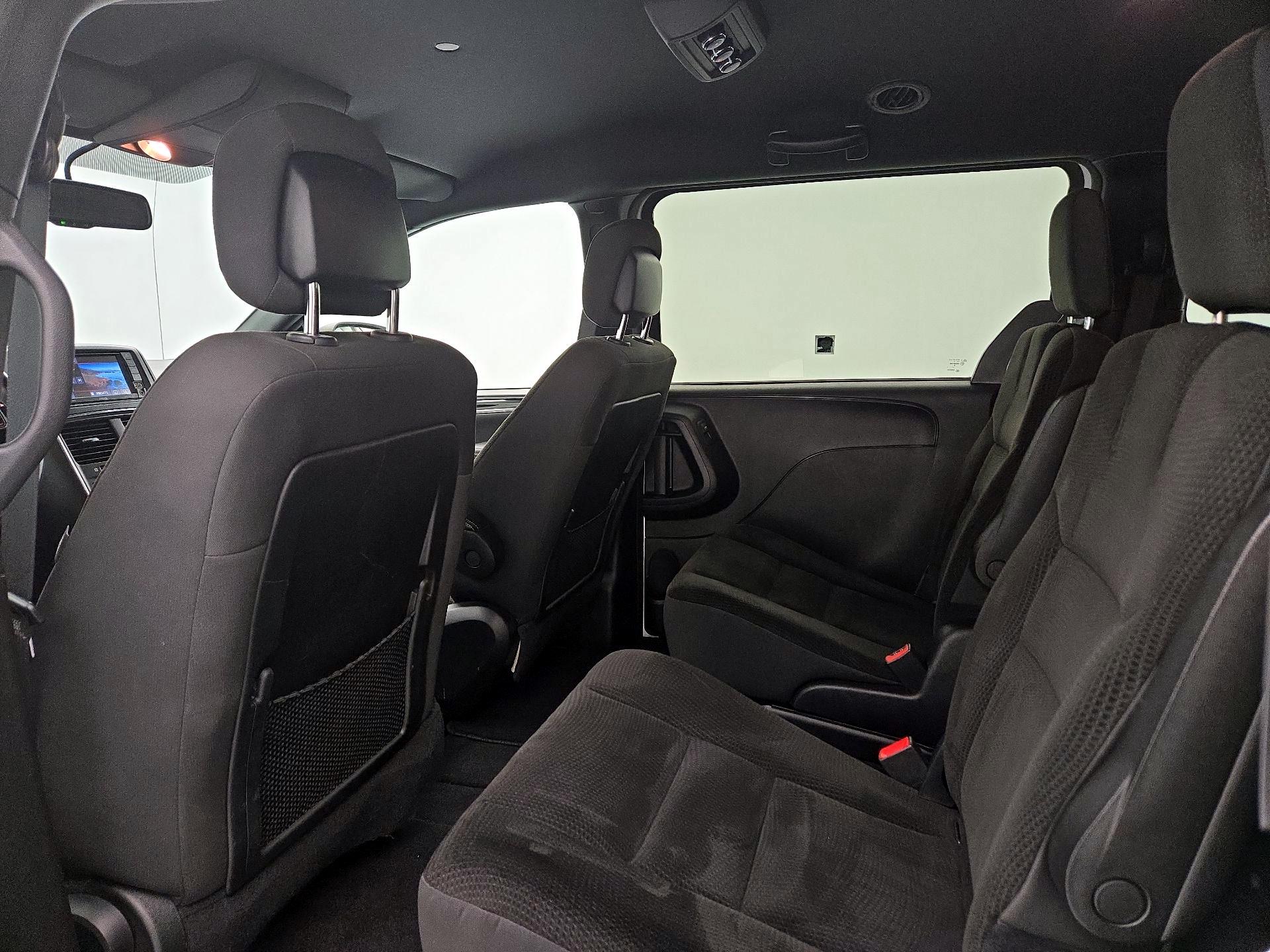 Thumbnail: 2017 Dodge Grand Caravan - 19