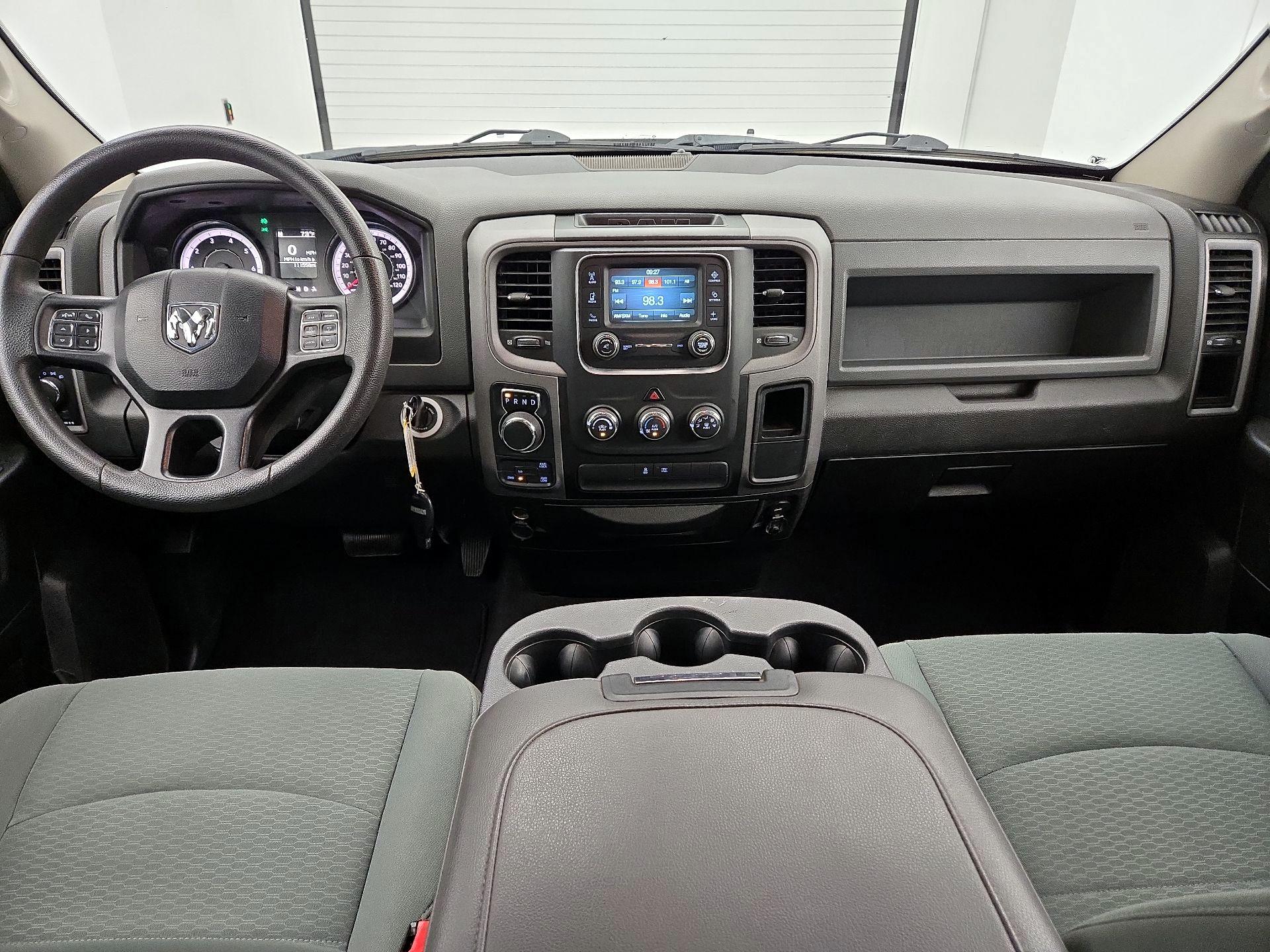 Thumbnail: 2019 RAM 1500 Classic - 9