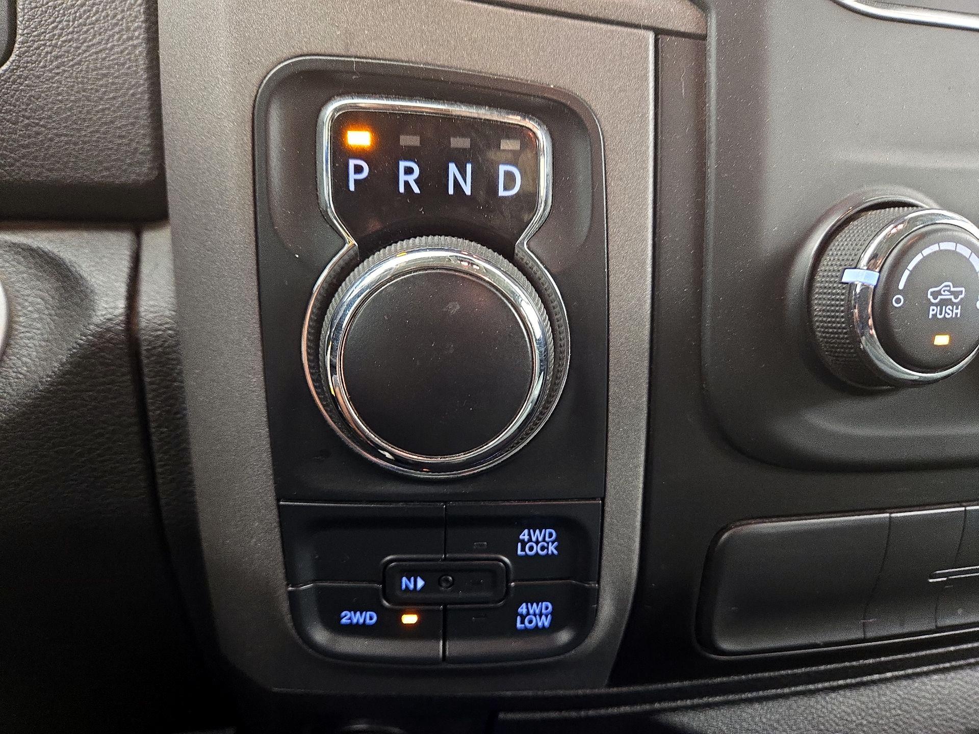 Thumbnail: 2019 RAM 1500 Classic - 17