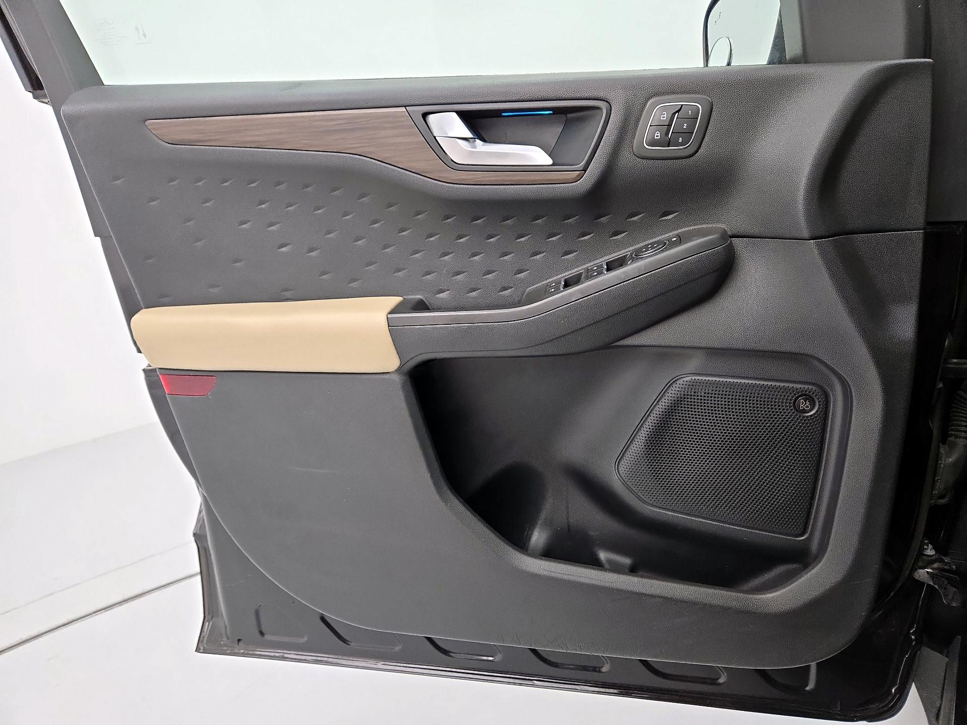 Thumbnail: 2020 Ford Escape - 12