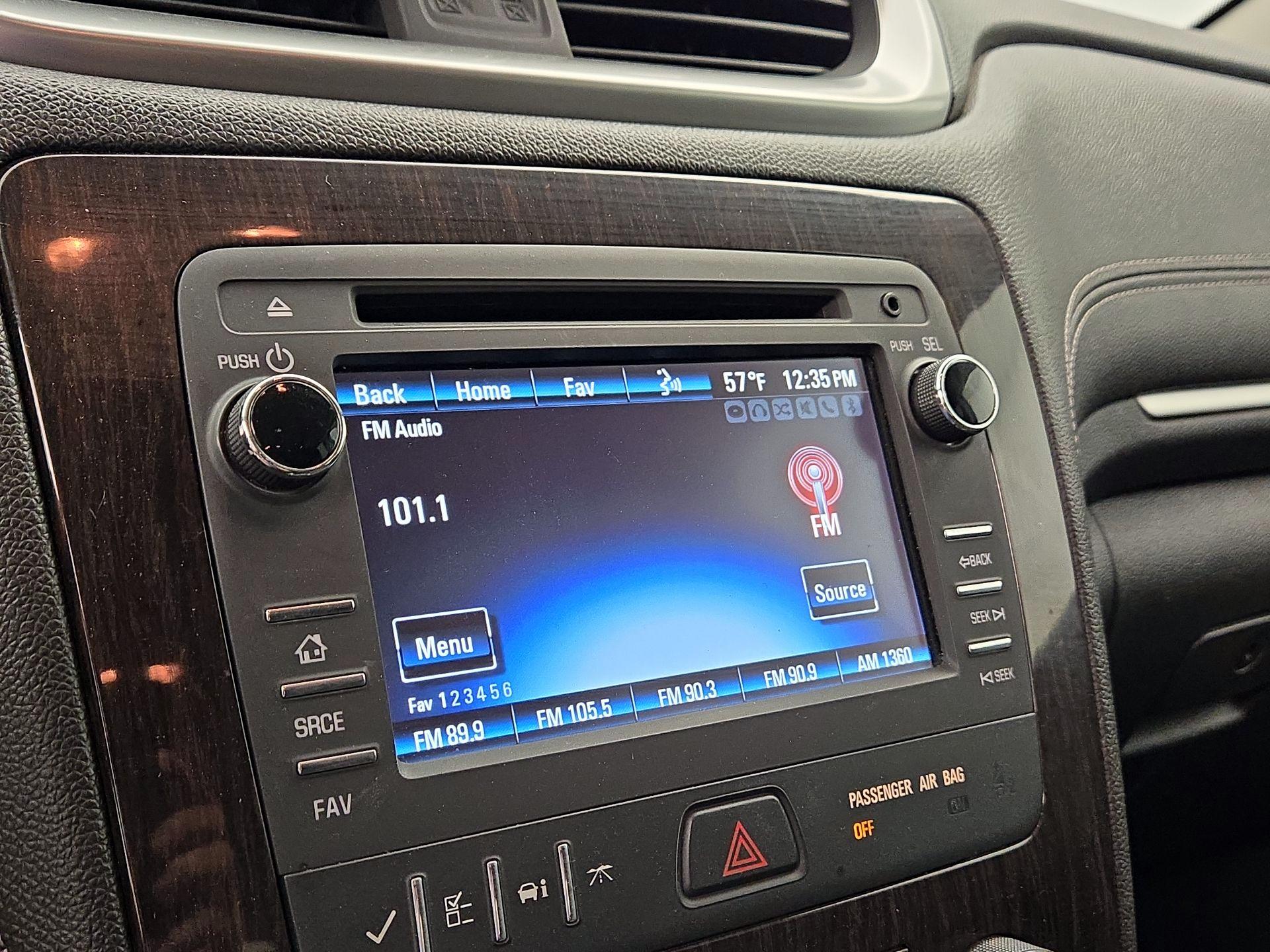Thumbnail: 2015 Chevrolet Traverse - 15