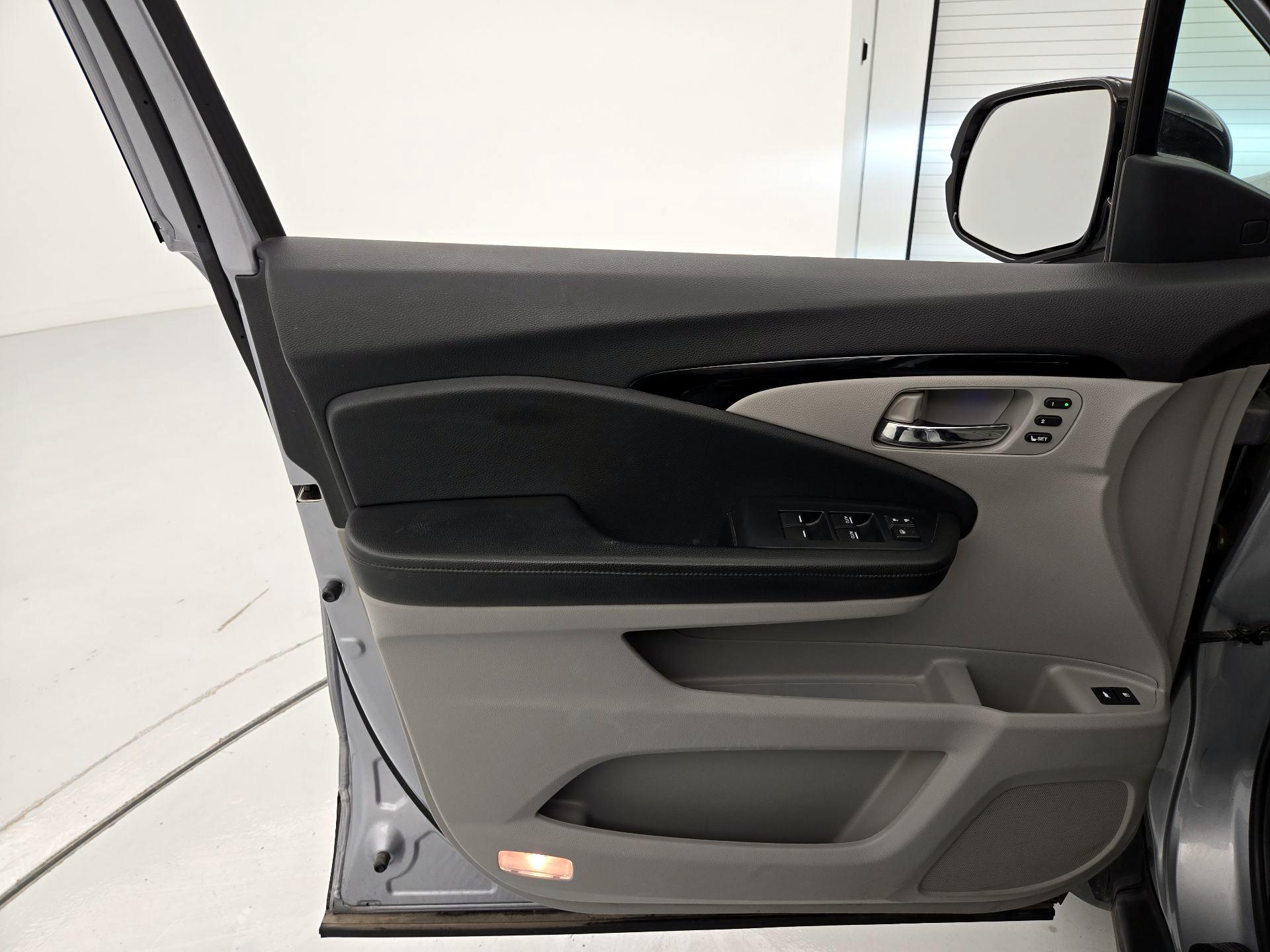 Thumbnail: 2021 Honda Pilot - 12