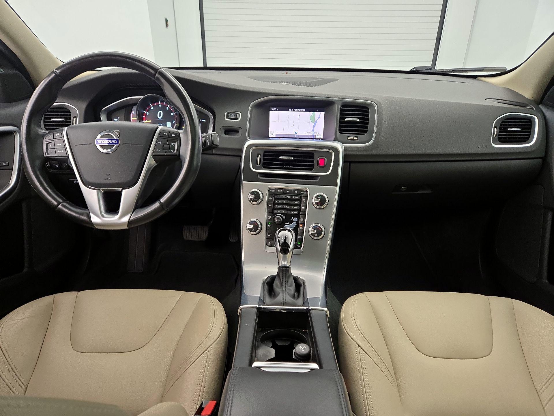 Thumbnail: 2018 Volvo S60 - 9