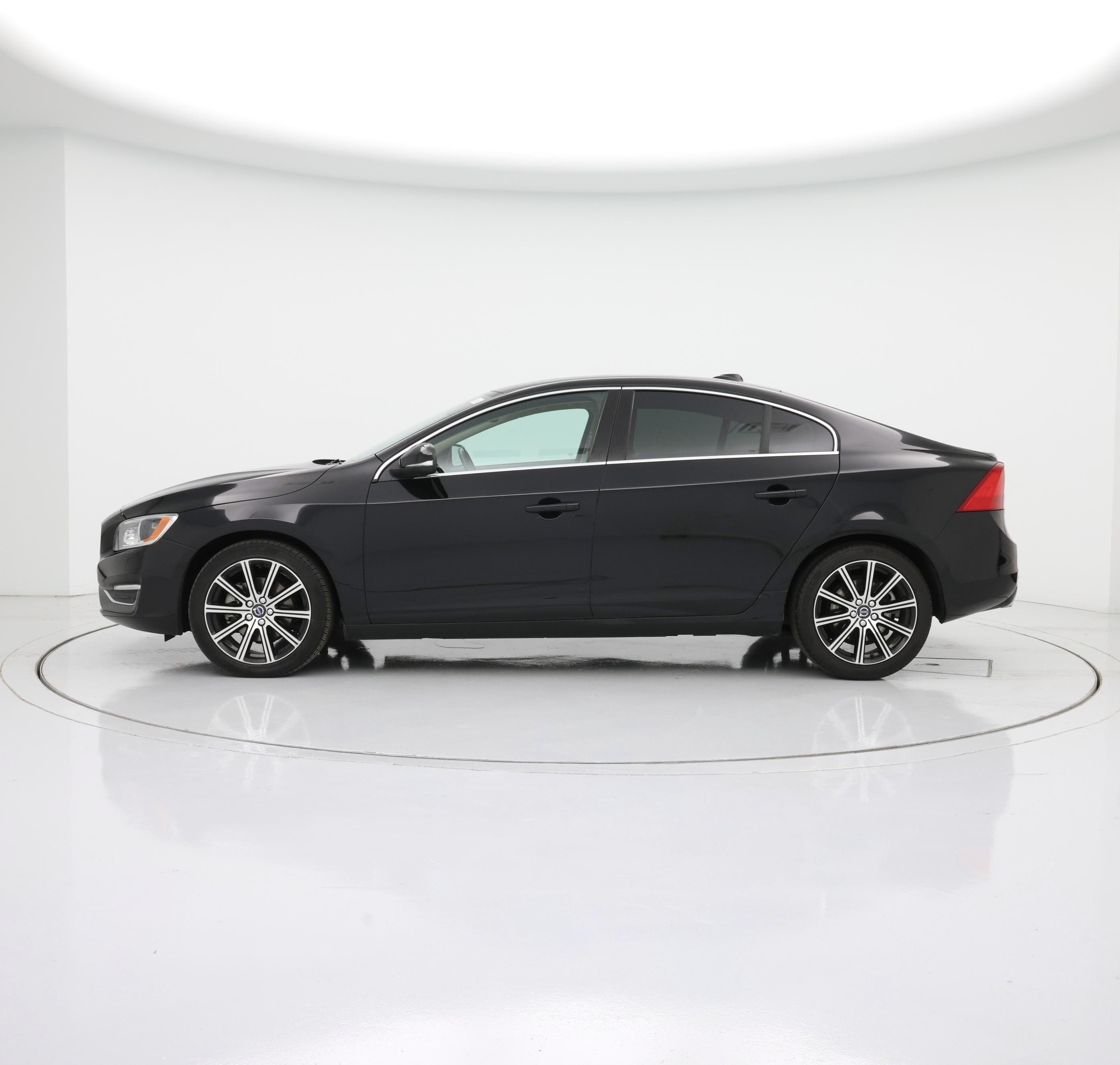 Thumbnail: 2018 Volvo S60 - 3