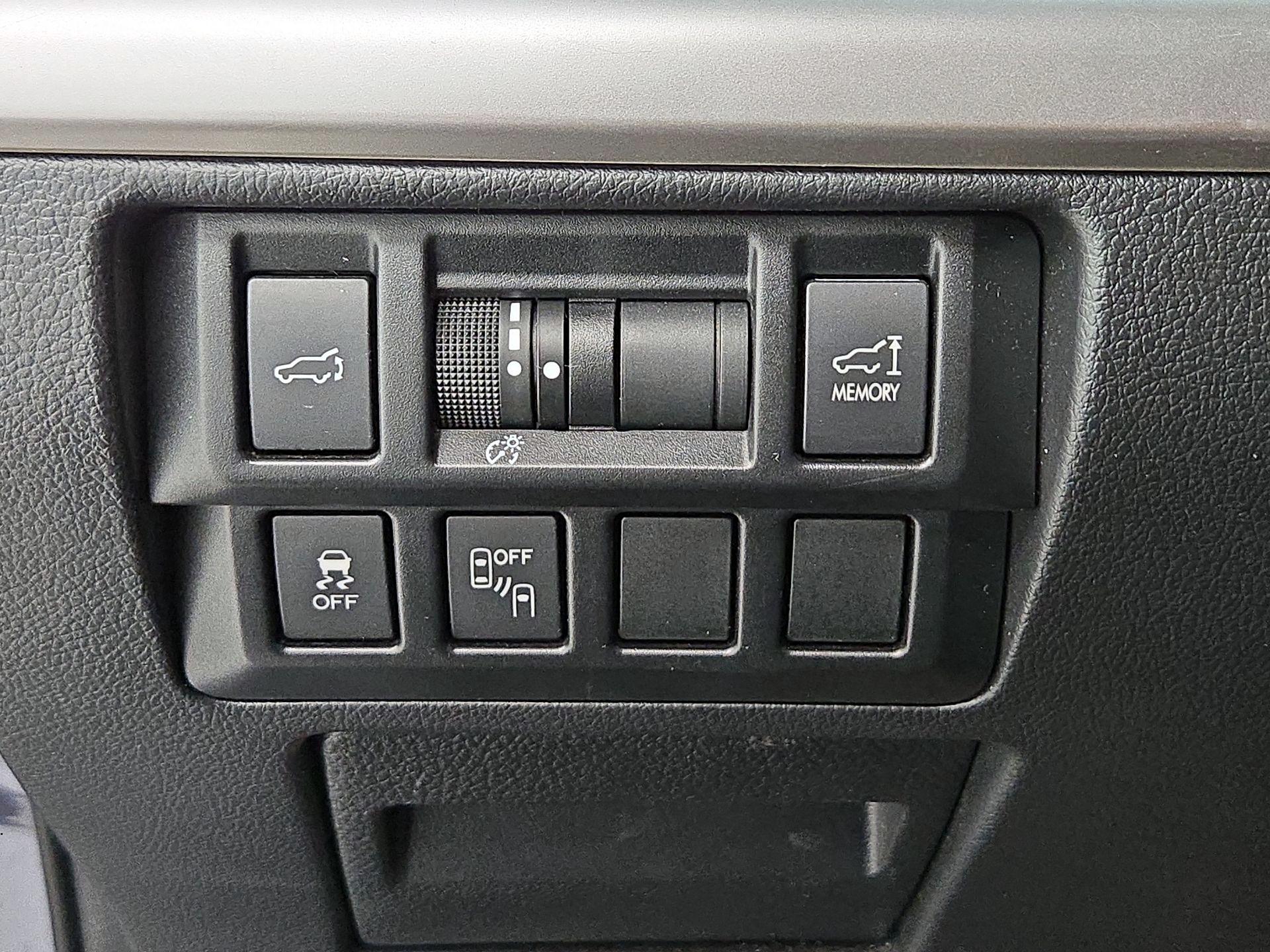 Thumbnail: 2015 Subaru Outback - 13