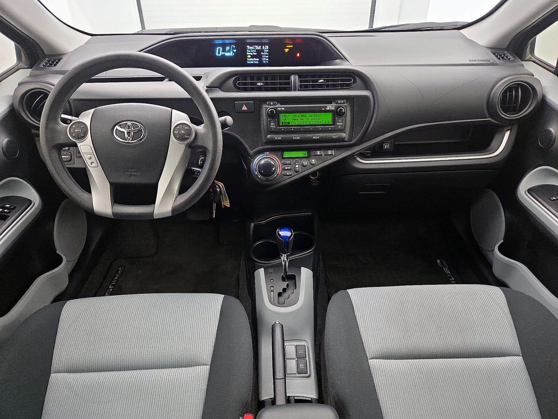 Thumbnail: 2014 Toyota Prius c - 9