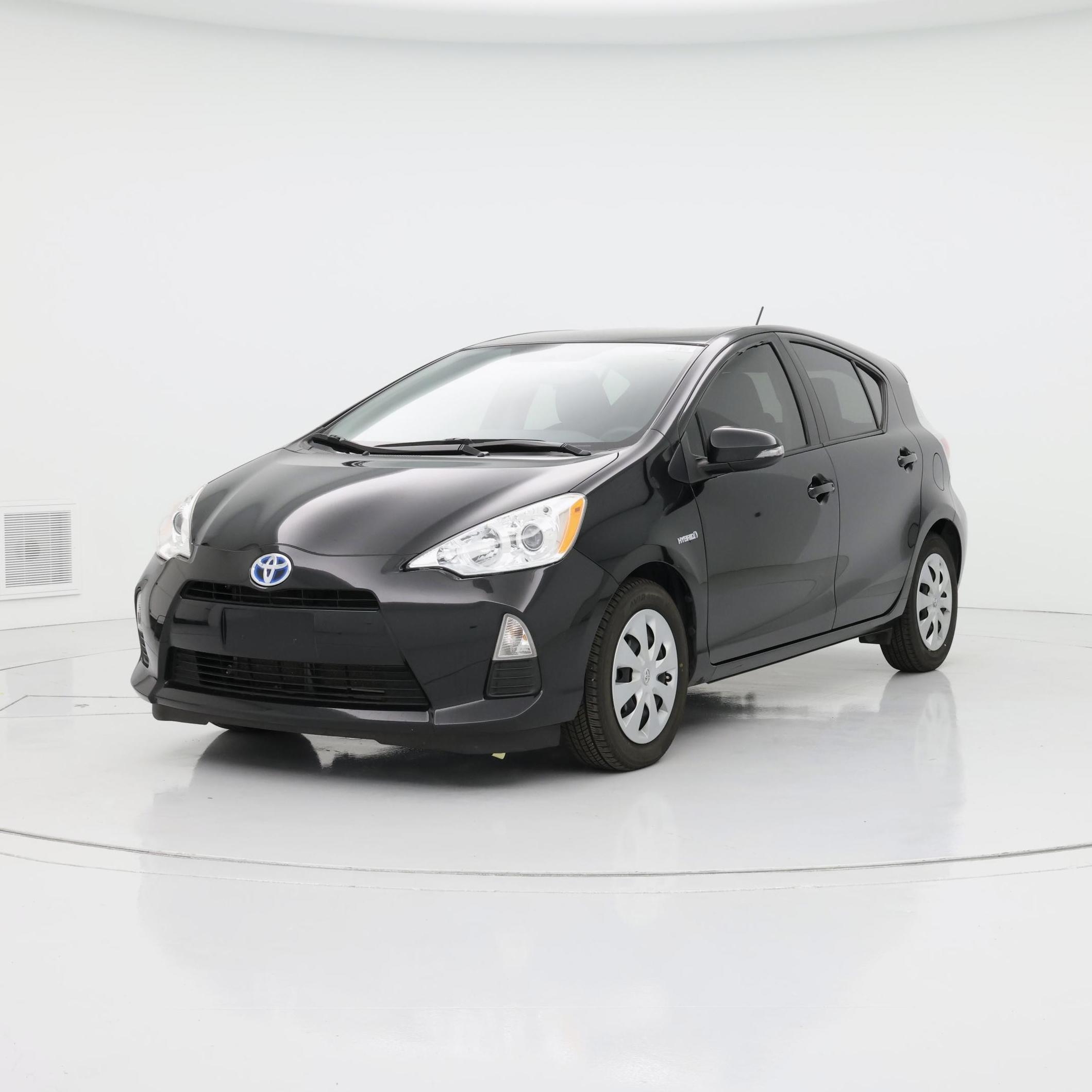 Thumbnail: 2014 Toyota Prius c - 4