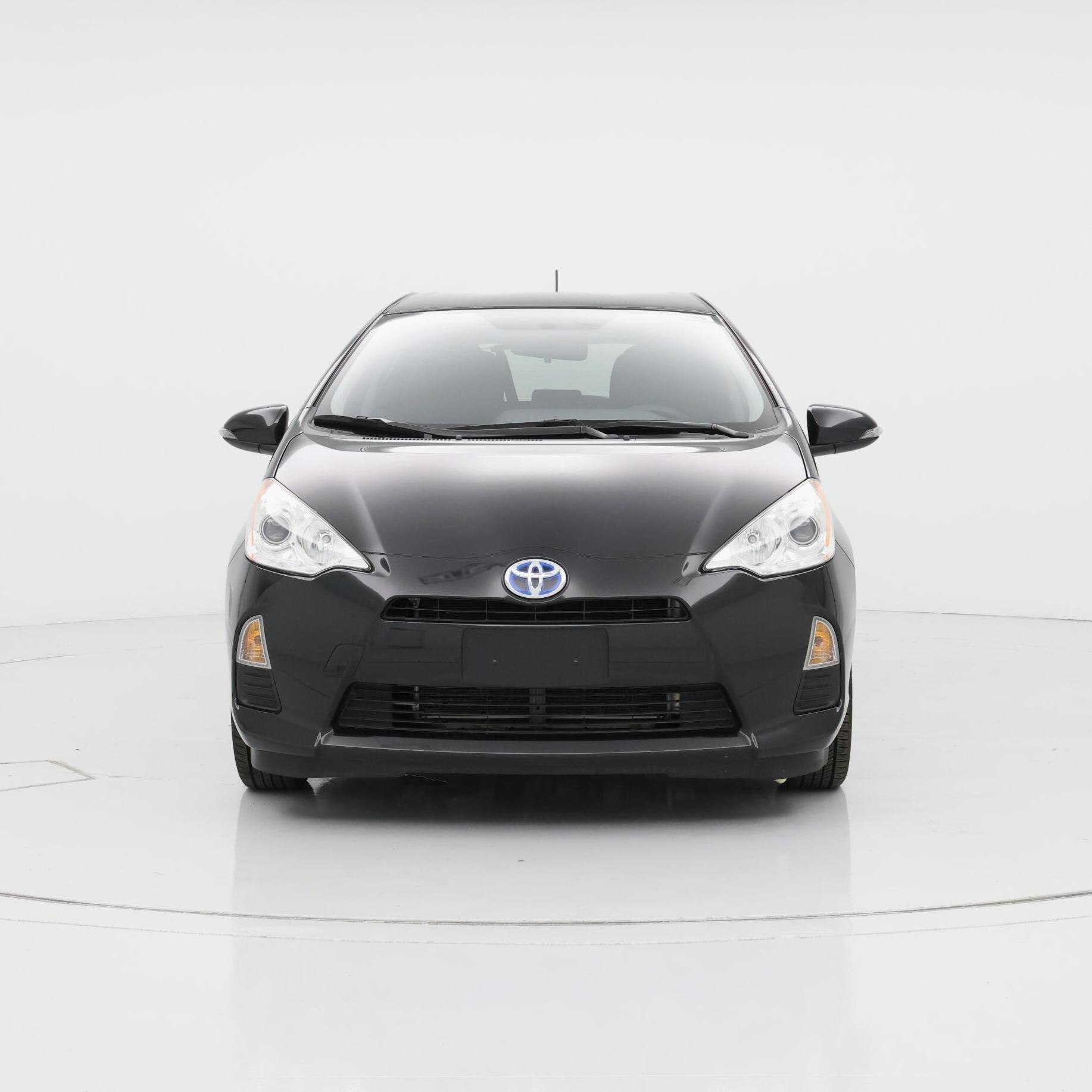 Thumbnail: 2014 Toyota Prius c - 5