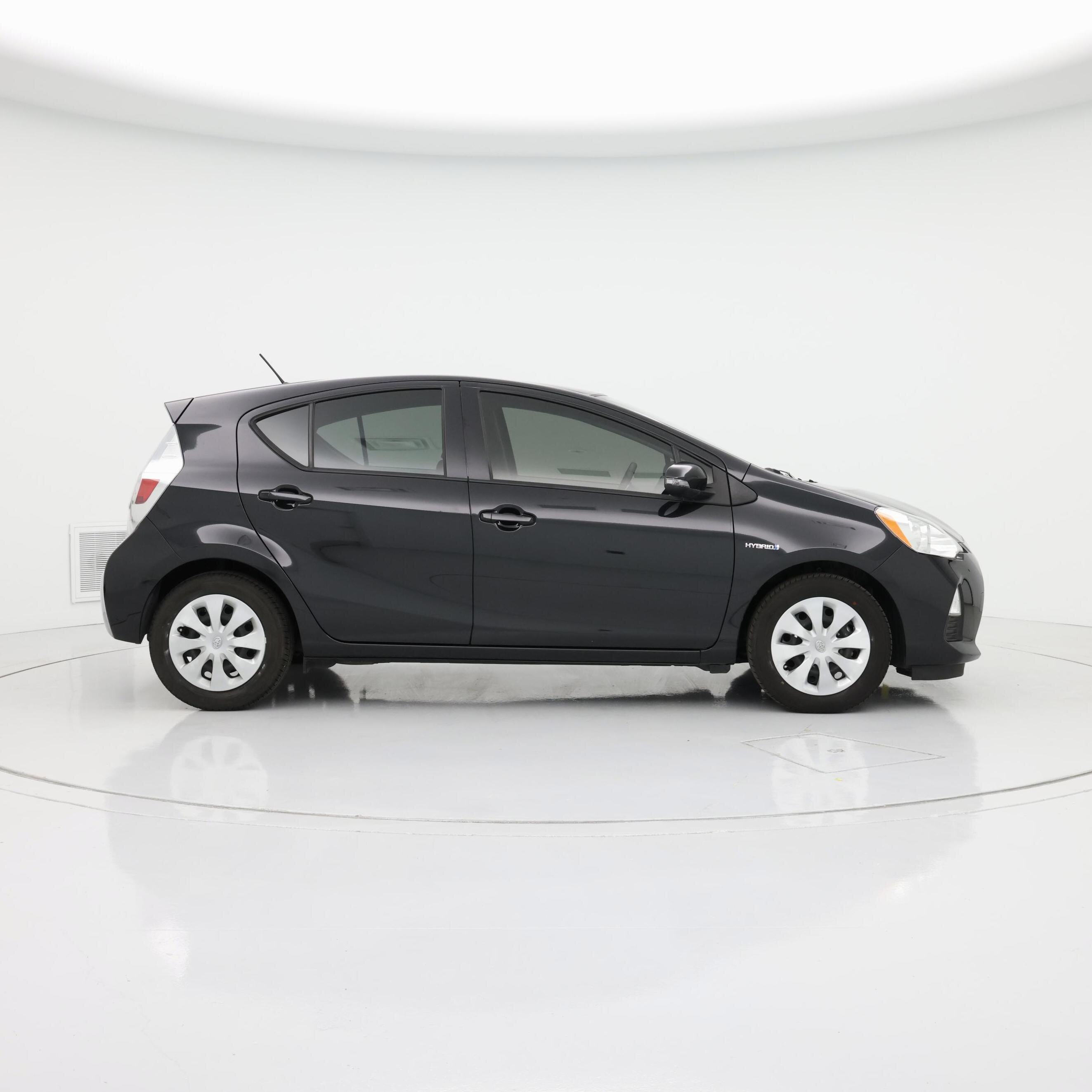 Thumbnail: 2014 Toyota Prius c - 7